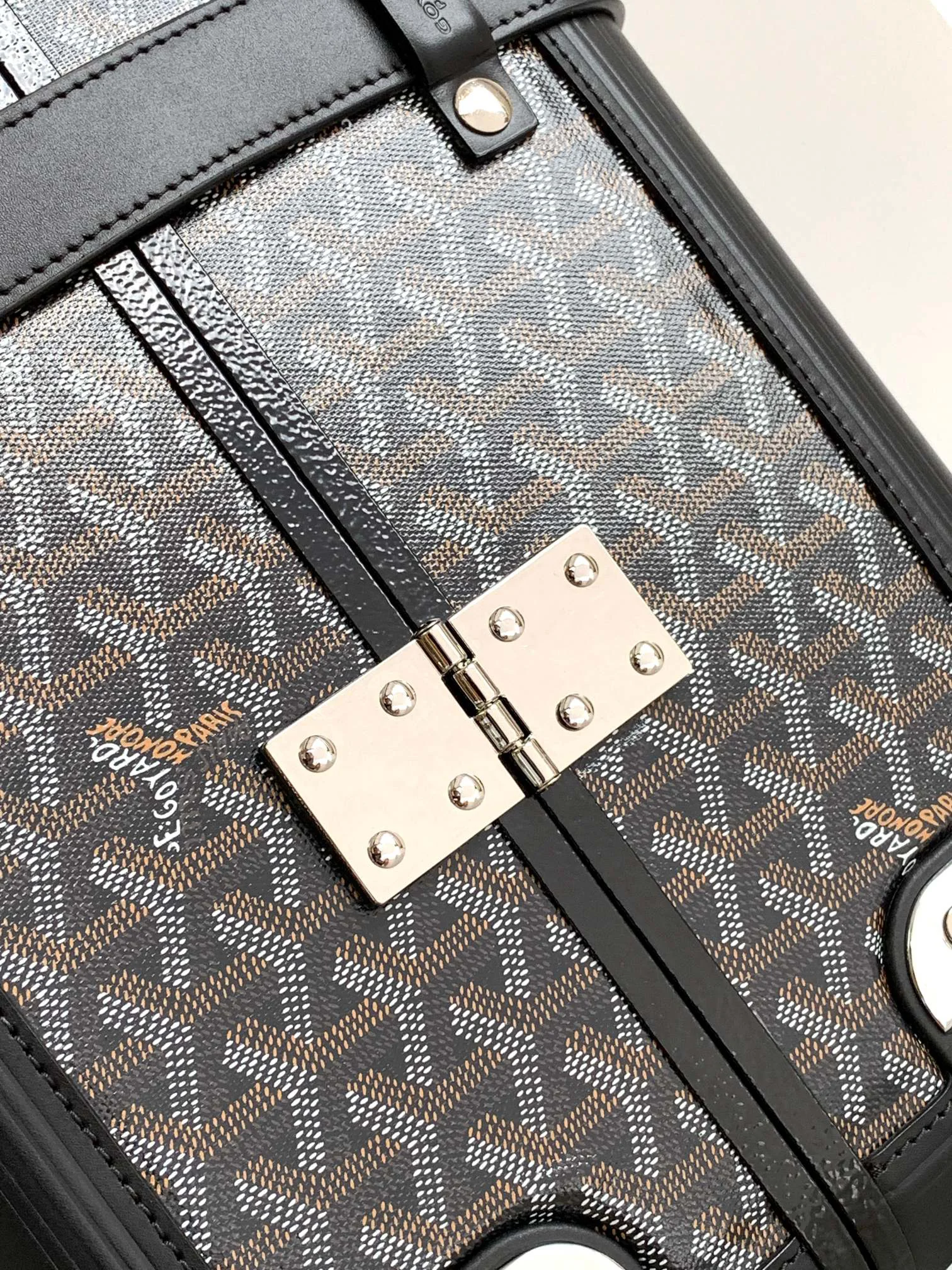 GOYARD Suitcases 36x24x50cm 1800202607010042 - Image 5