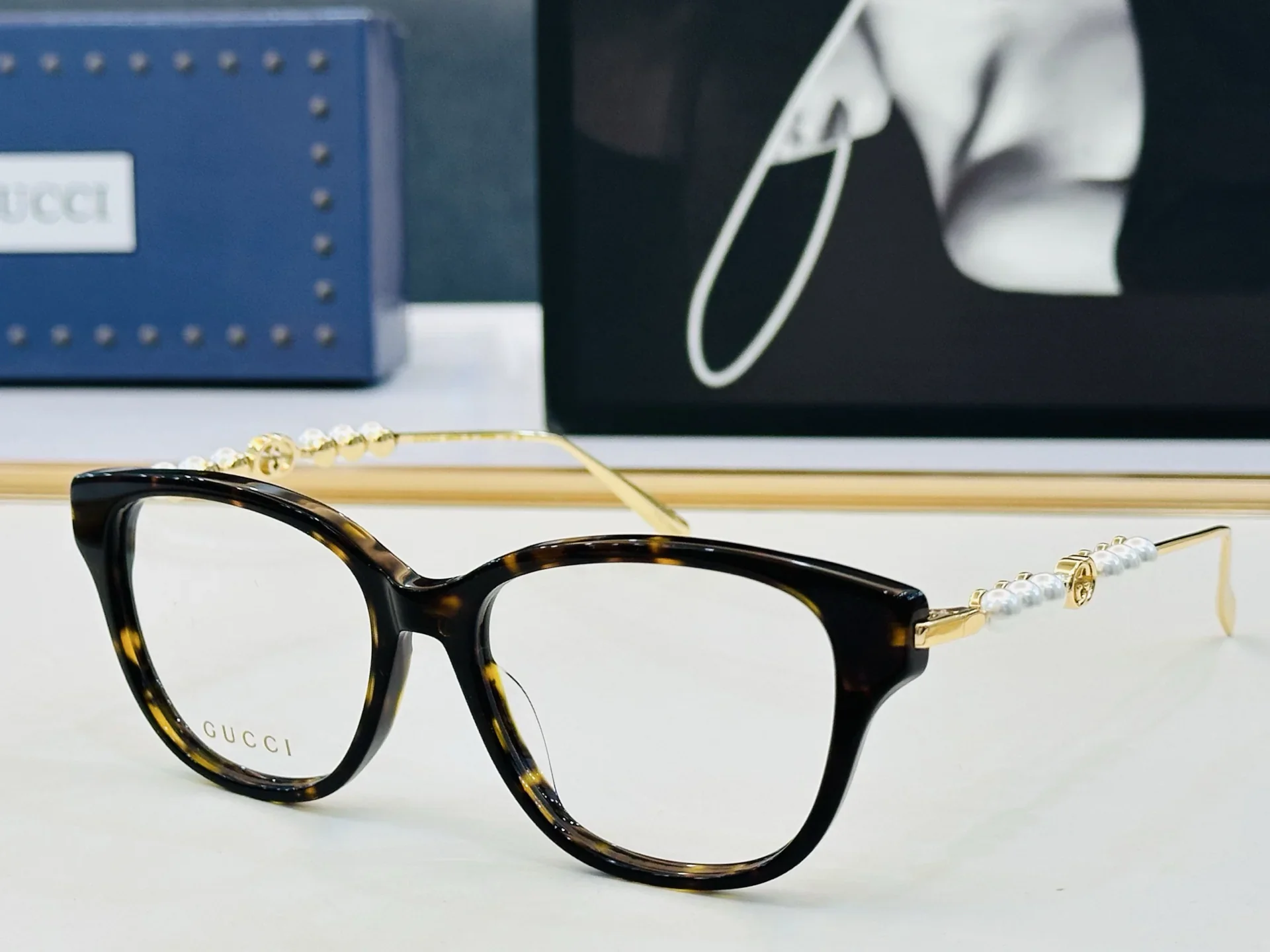 Alternative view of GUCCI Glasses & Sunglasses 115202607020407