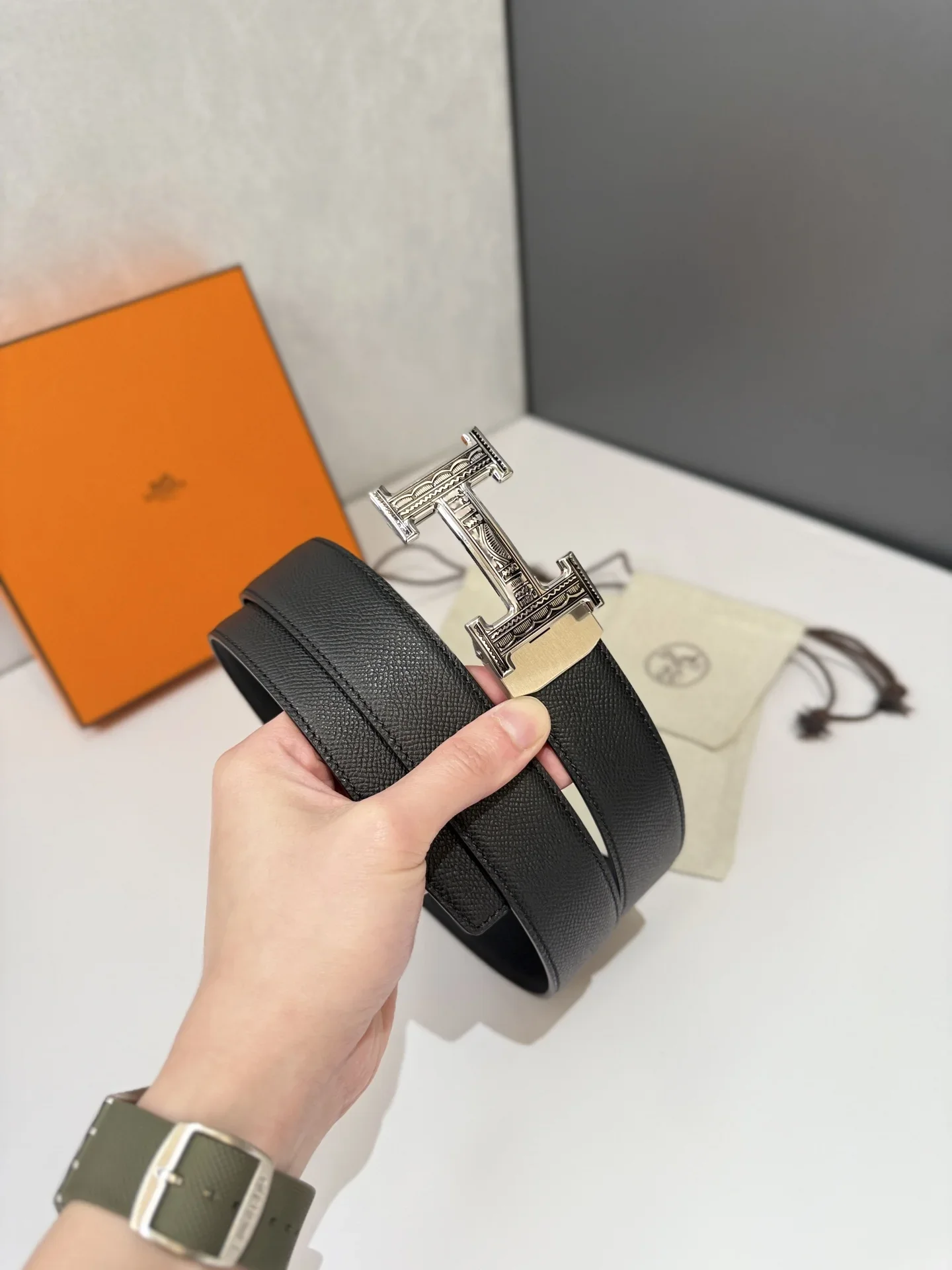 HERMES Belts Epsom Leather (Black) 170202607050705 - Image 2