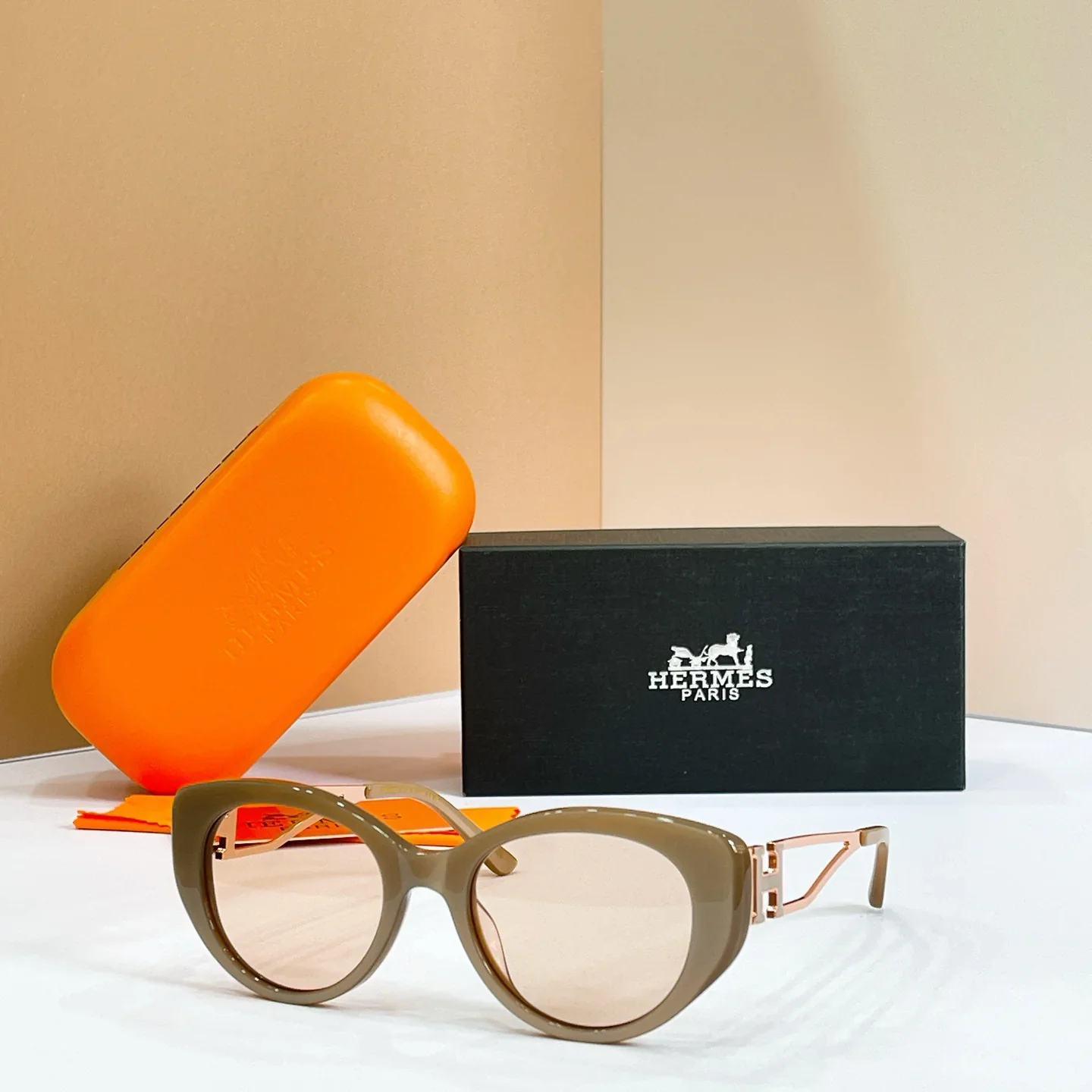 HERMES Glasses & Sunglasses 135202607020446