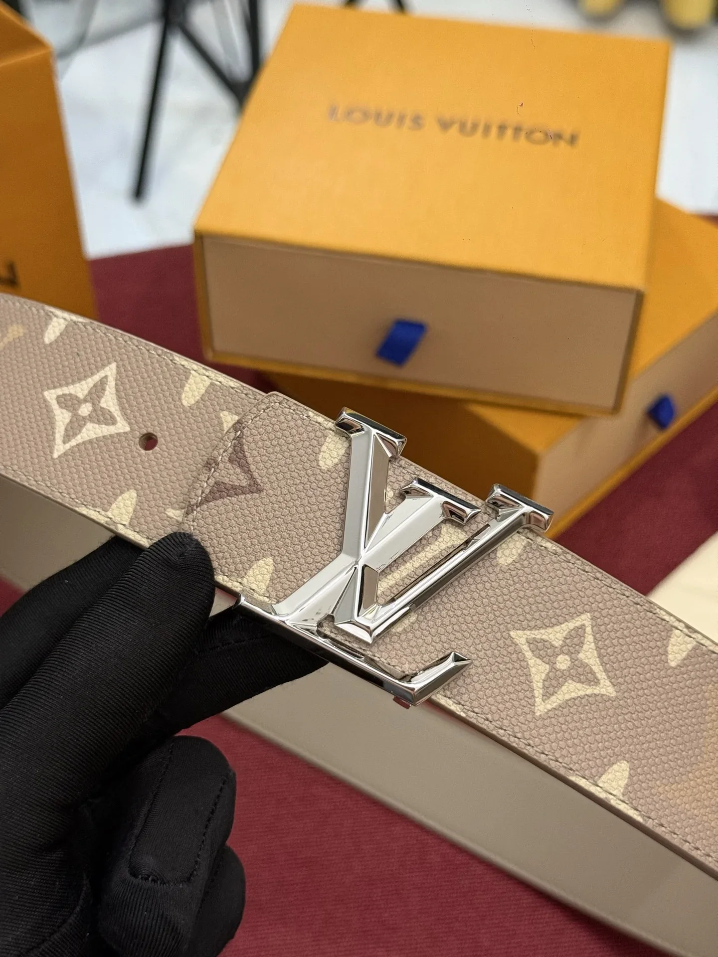 LV Belts 160202607050522
