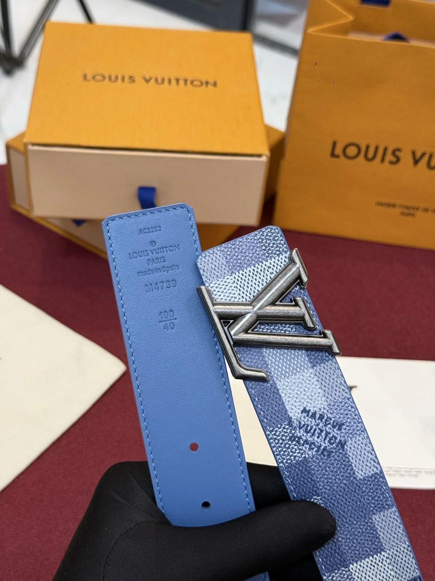 Alternative view of LV Belts 160202607050604