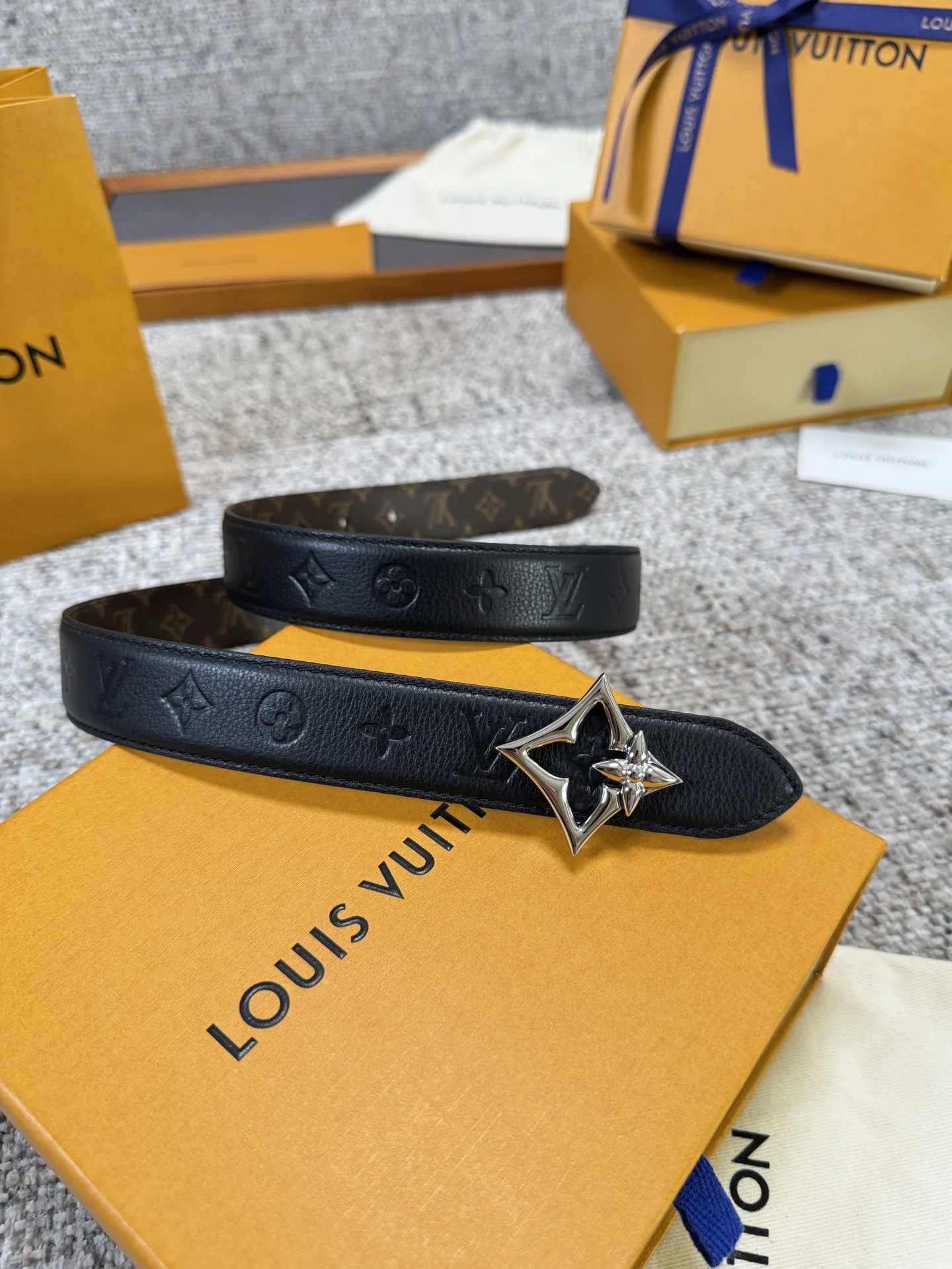 LV Belts 3.0cm Width 160202607050577