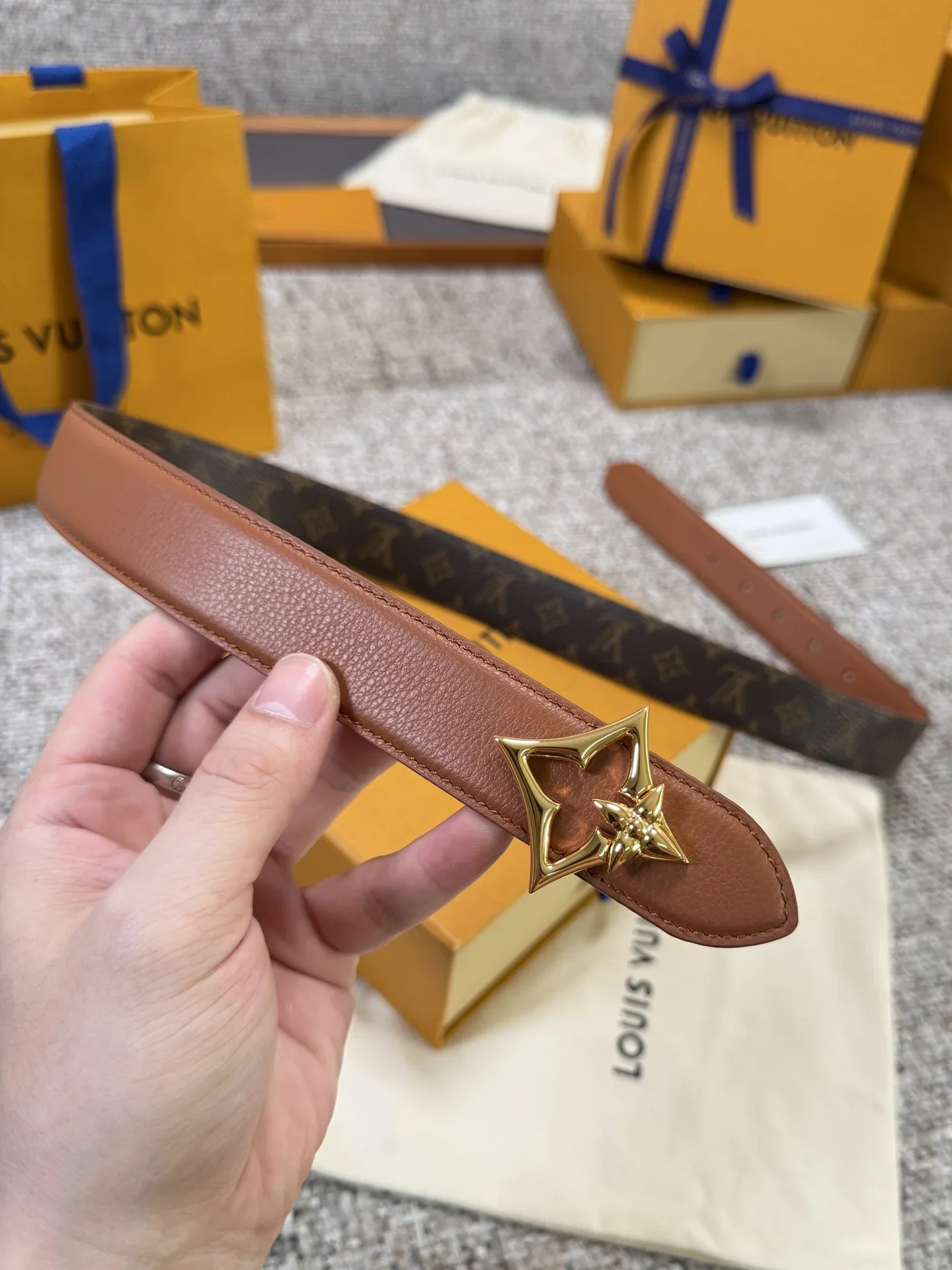 Alternative view of LV Belts 3.0cm Width 160202607050610