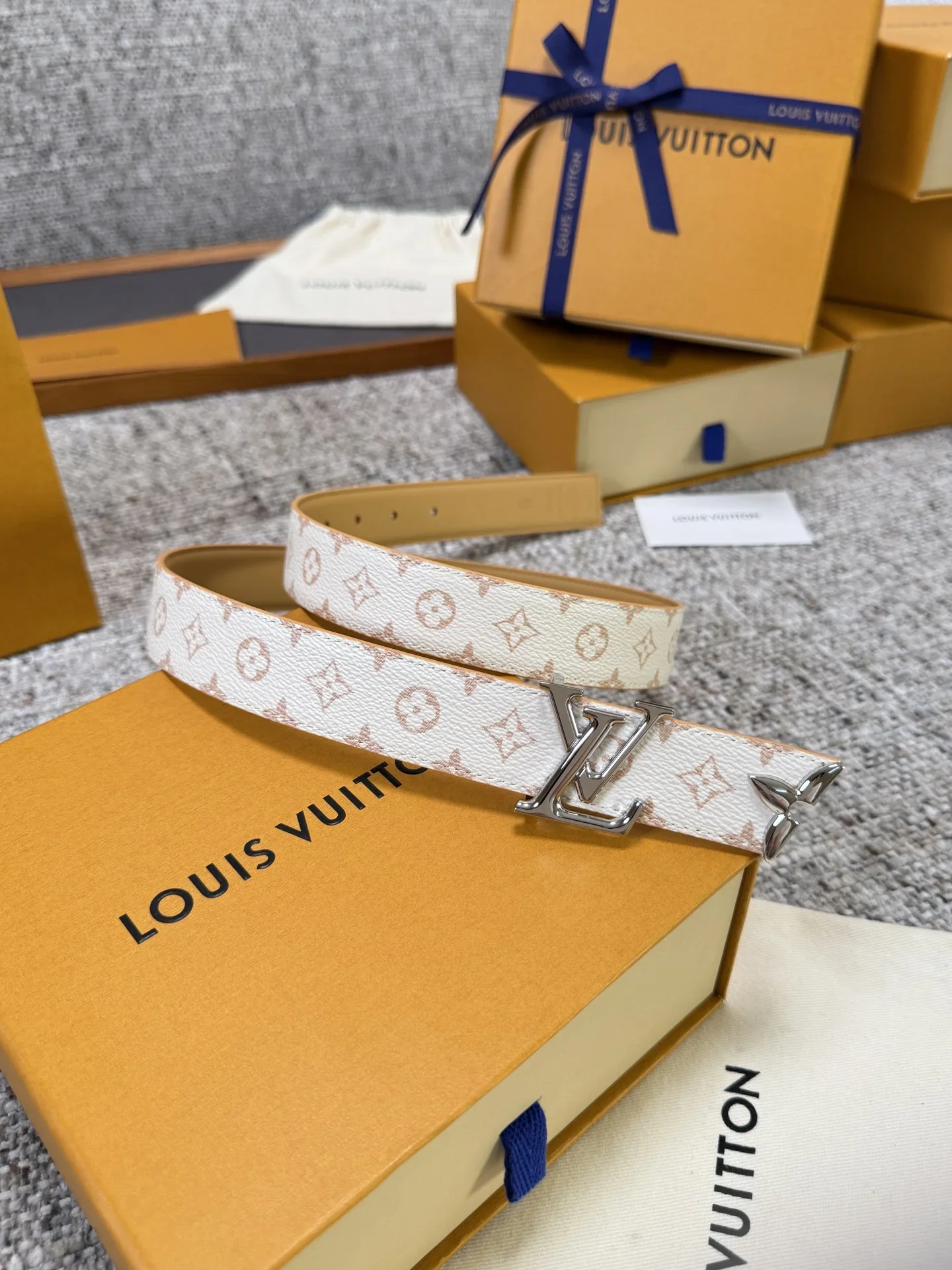 LV Belts 3.0cm Width 160202607050816