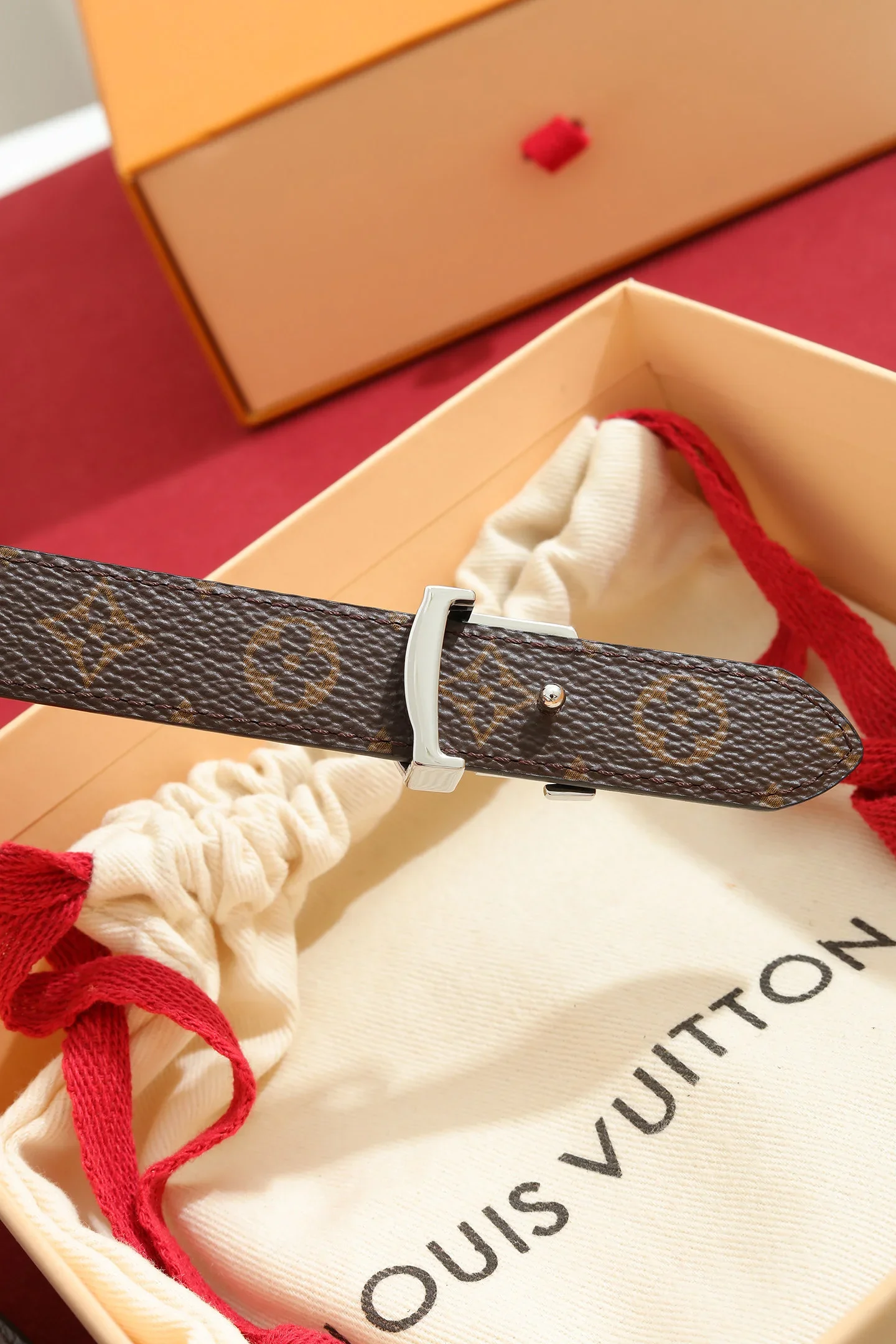 Alternative view of LV Belts Calfskin, Canvas 180202607050613