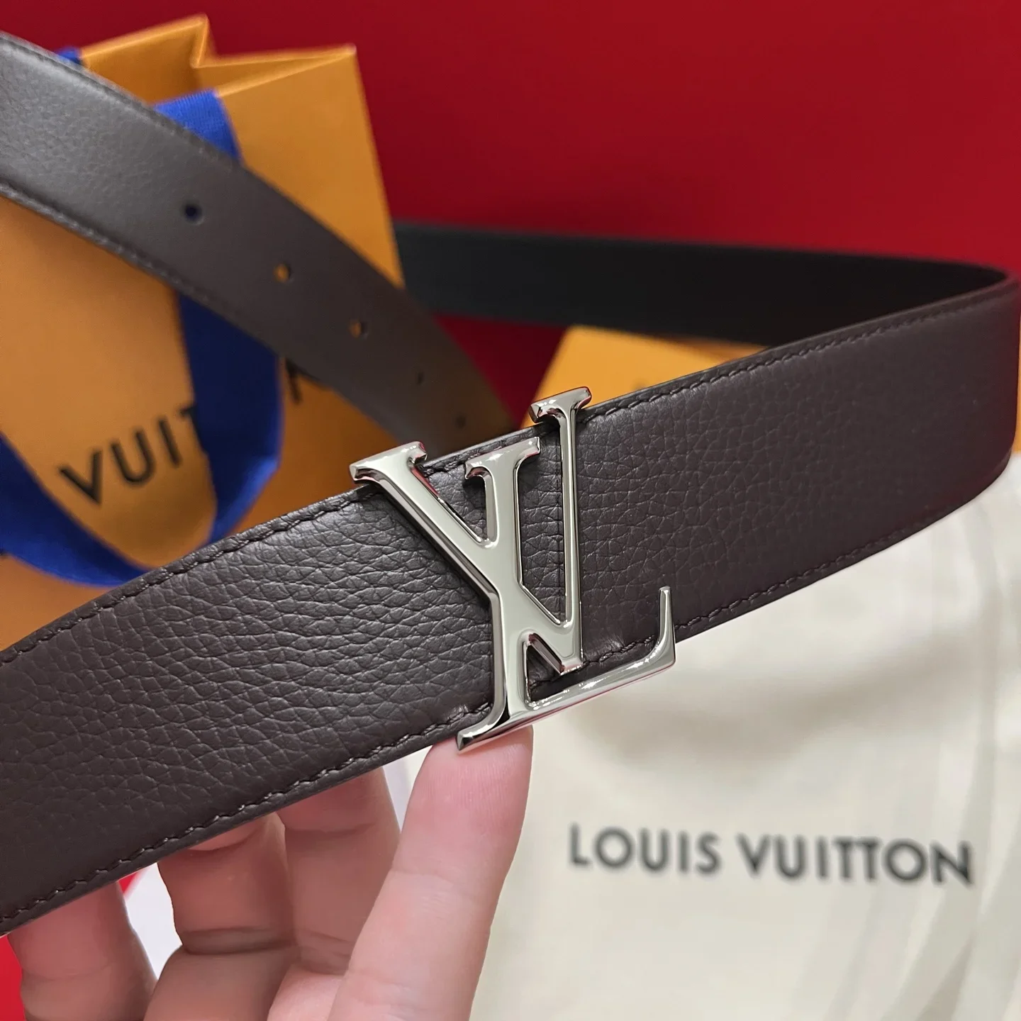 Alternative view of LV Belts Calfskin Leather 35cm Width 240202607050615