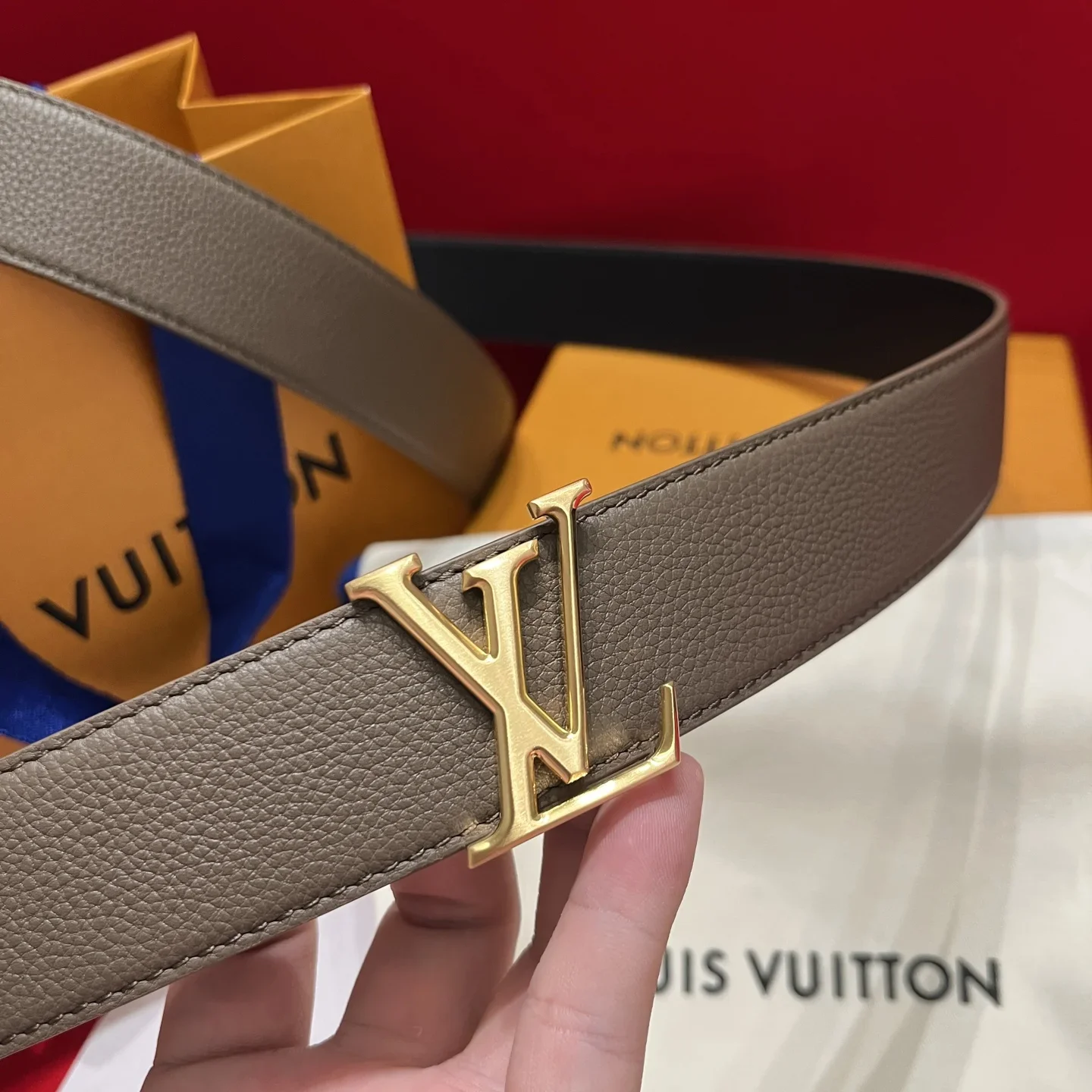 Alternative view of LV Belts Calfskin Leather 35cm Width 240202607050618