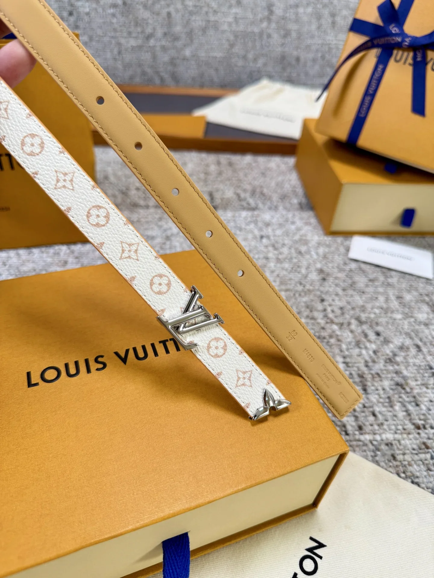 LV Belts Canvas Leather 2.0cm Width 160202607050815 - Image 4