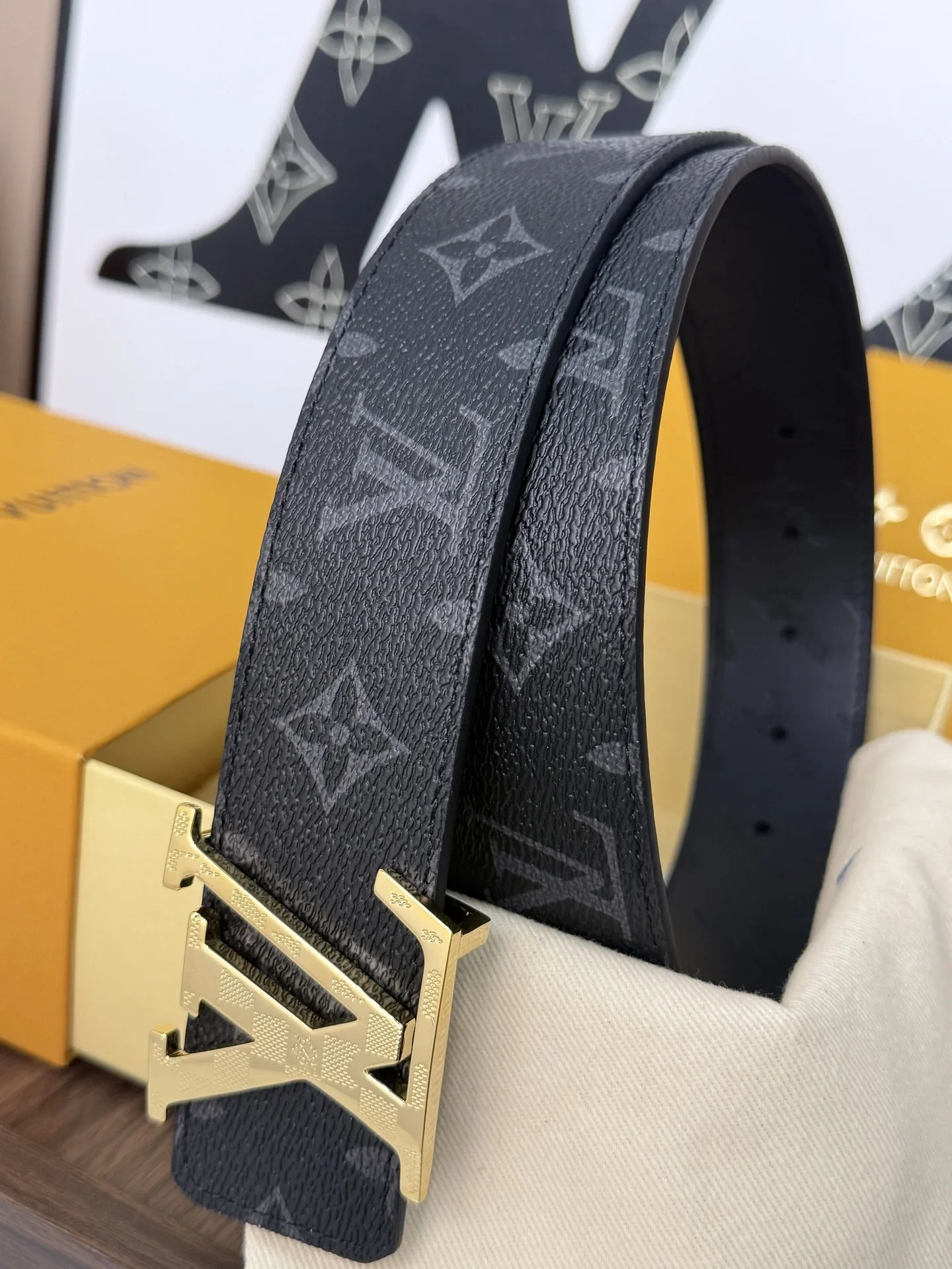 LV Belts Canvas Leather 40mm Width 160202607050810 - Image 6