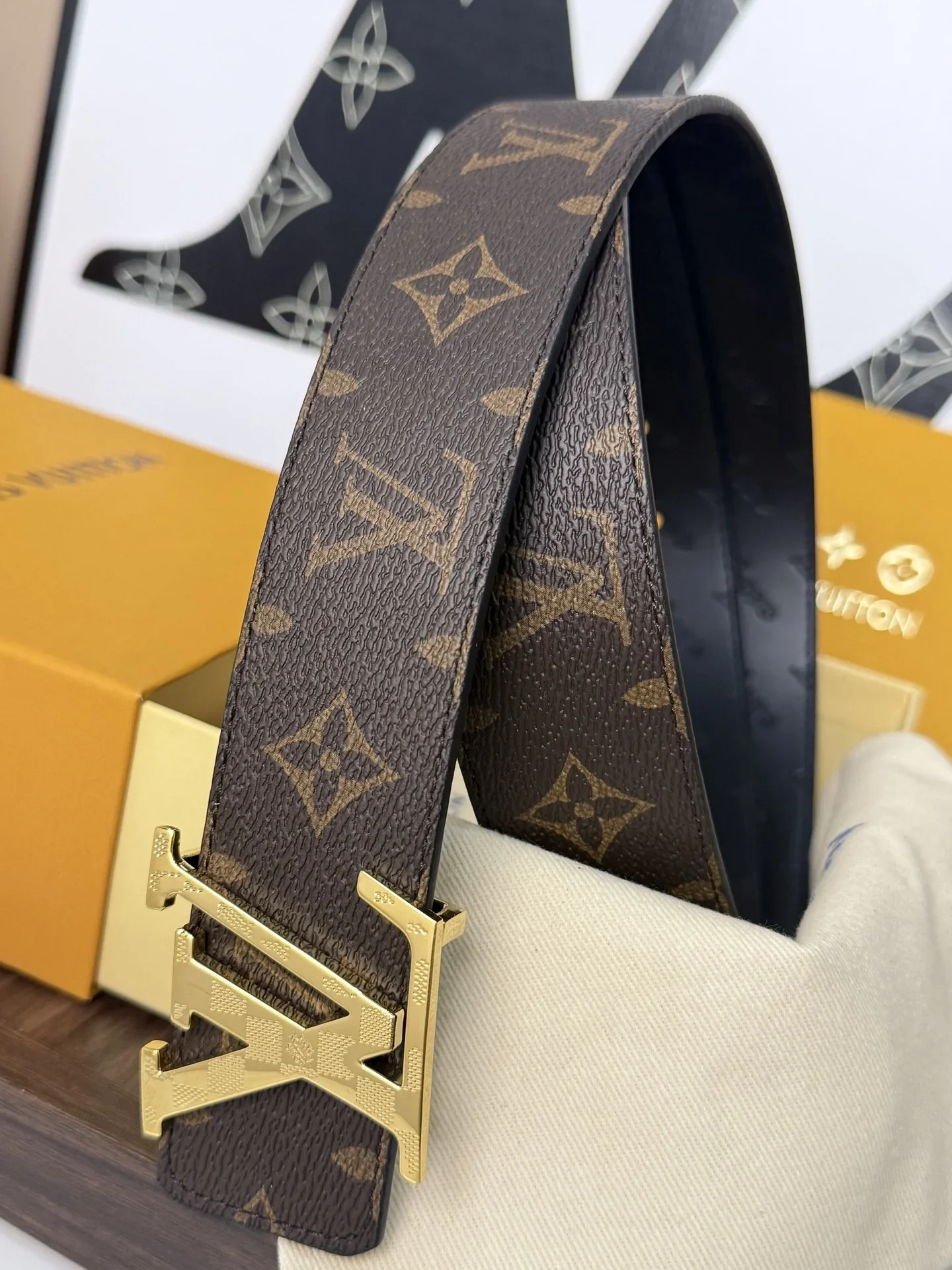 LV Belts Canvas Leather 40mm Width 160202607050814 - Image 6