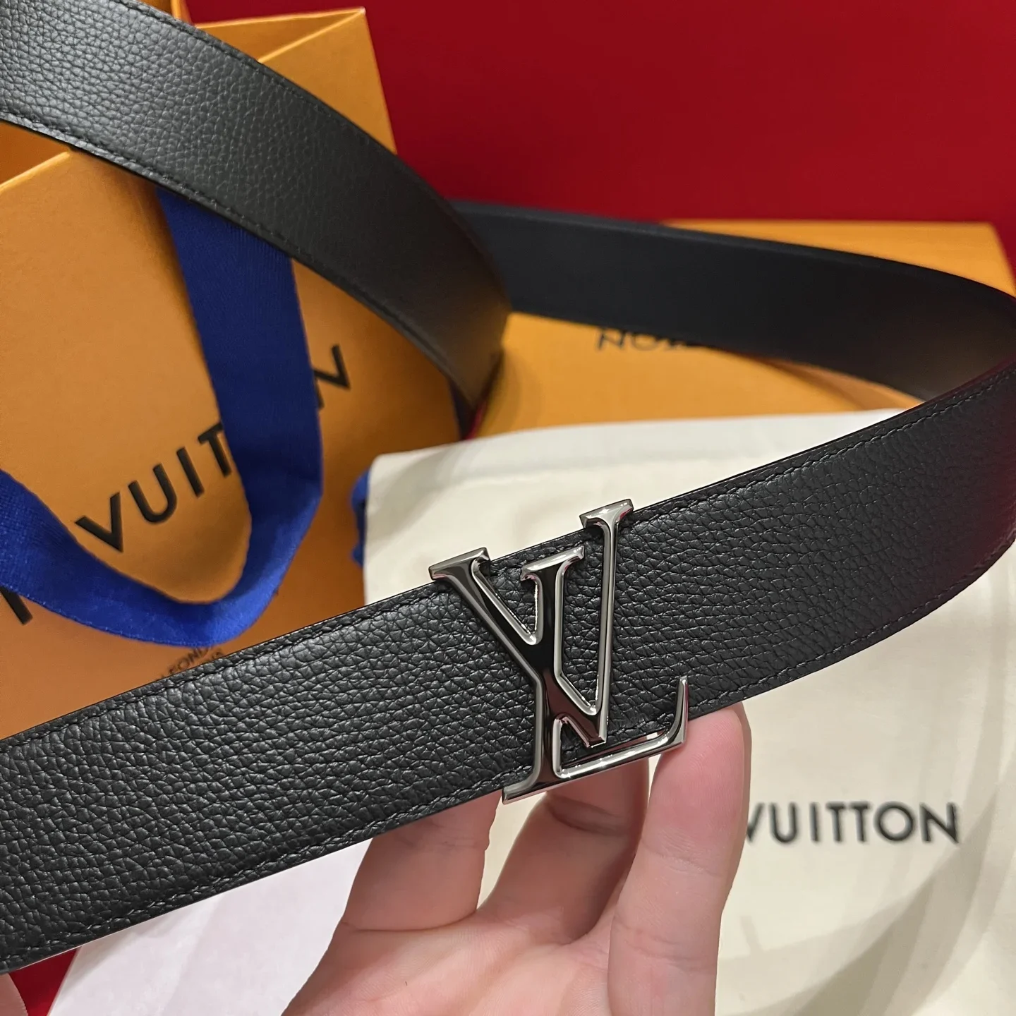 Alternative view of LV Belts Grained Calf Leather 35cm Width 240202607050596