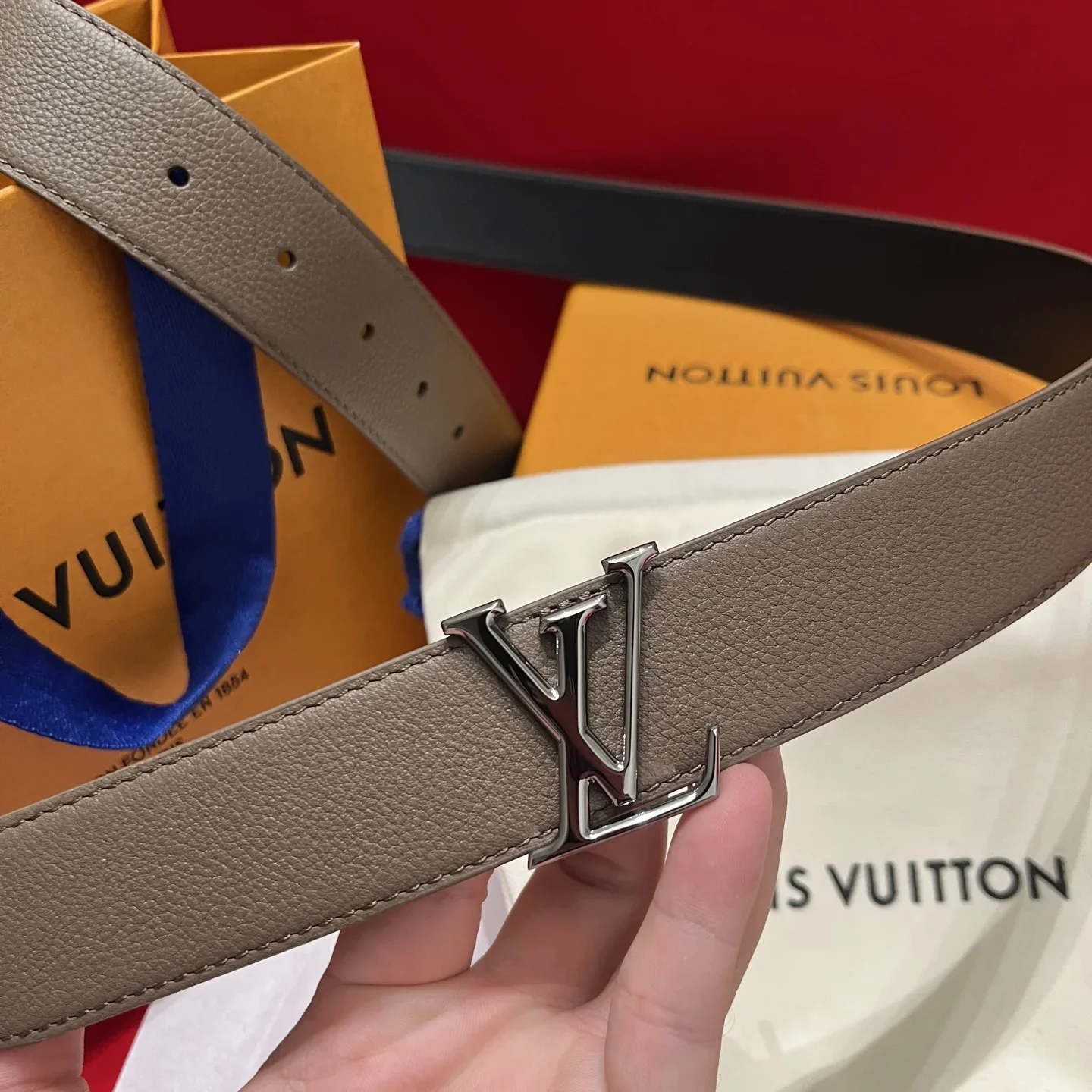 Alternative view of LV Belts Grained Calf Leather 35cm Width 240202607050614