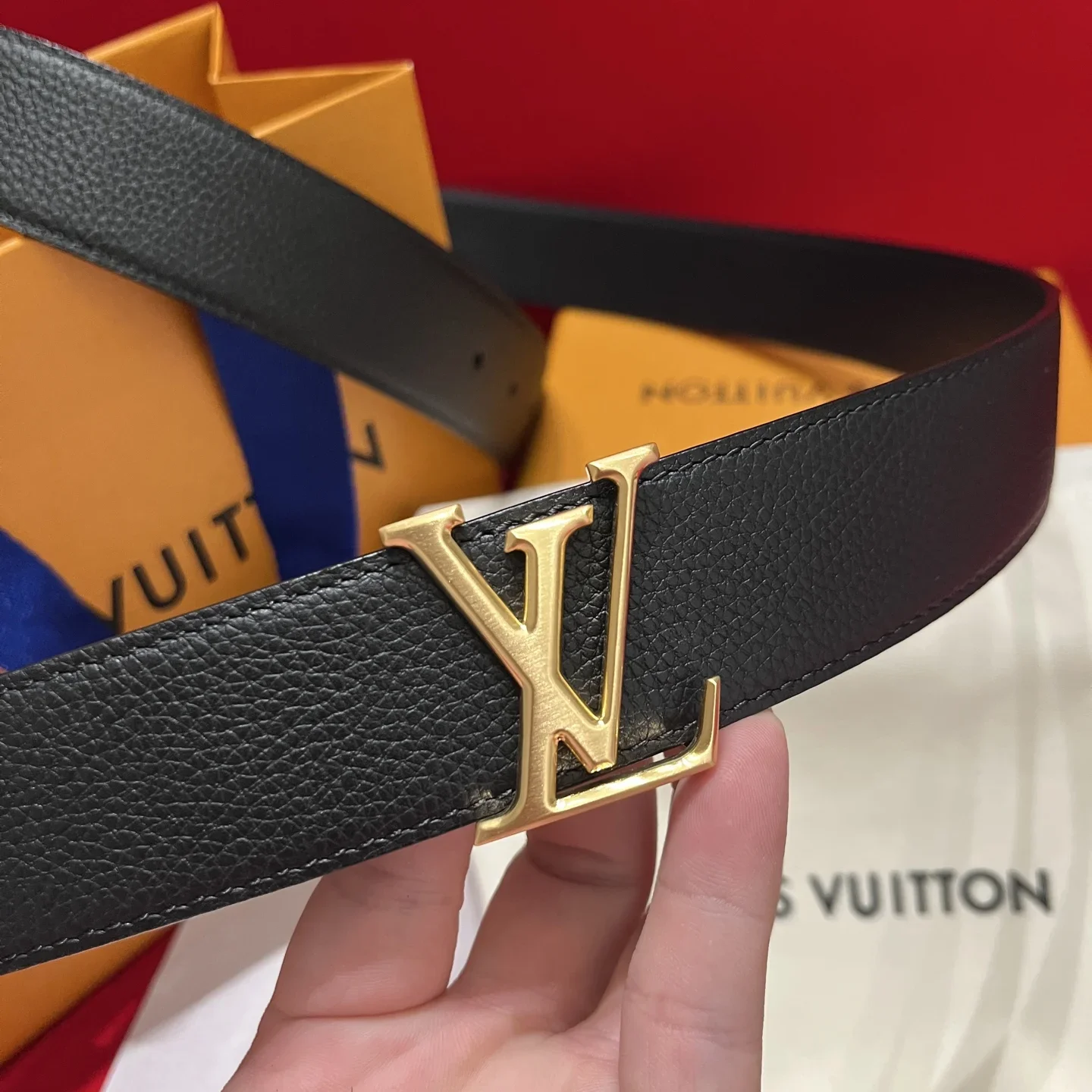Alternative view of LV Belts Grained Calfskin Leather 35cm Width 240202607050584