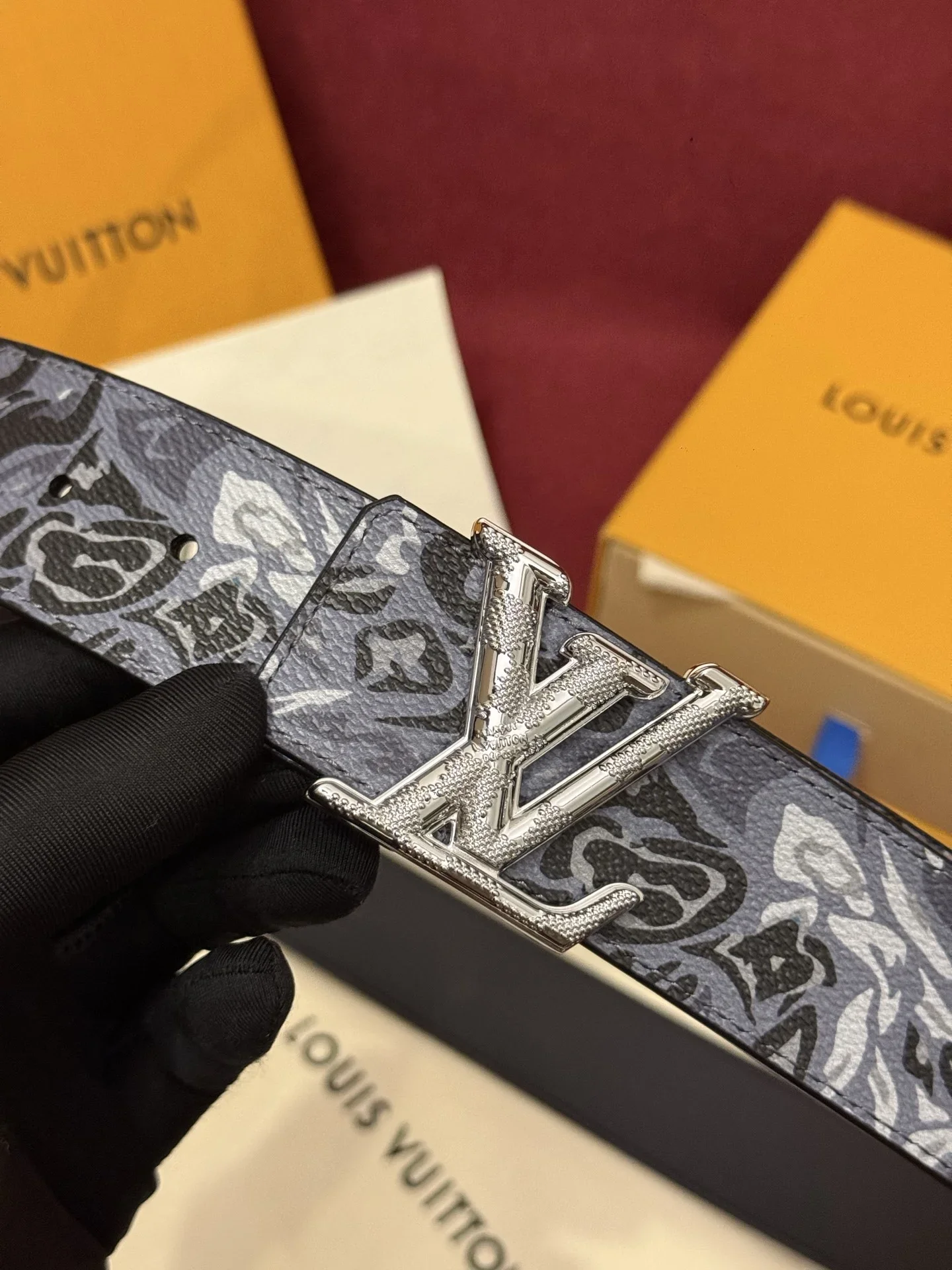 LV Belts Leather 160202607050531