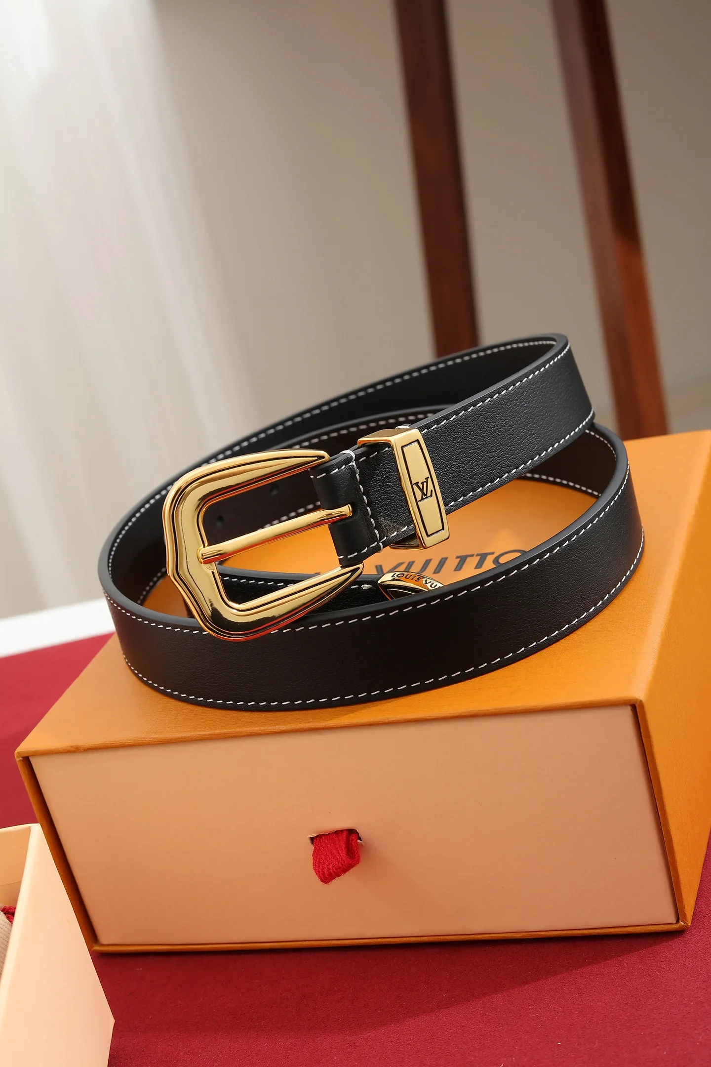 LV Belts Leather 220202607050650