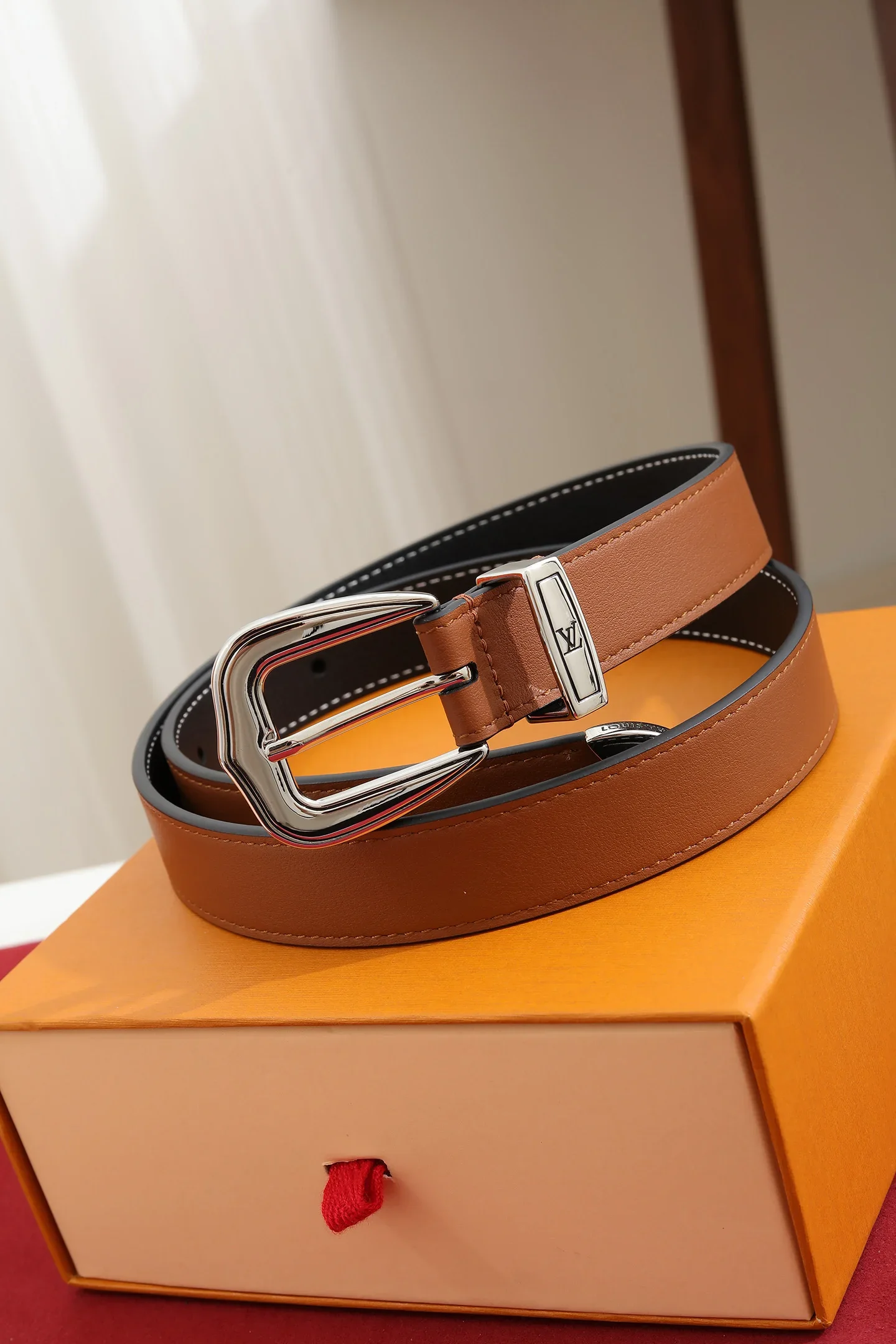LV Belts Leather 220202607050651