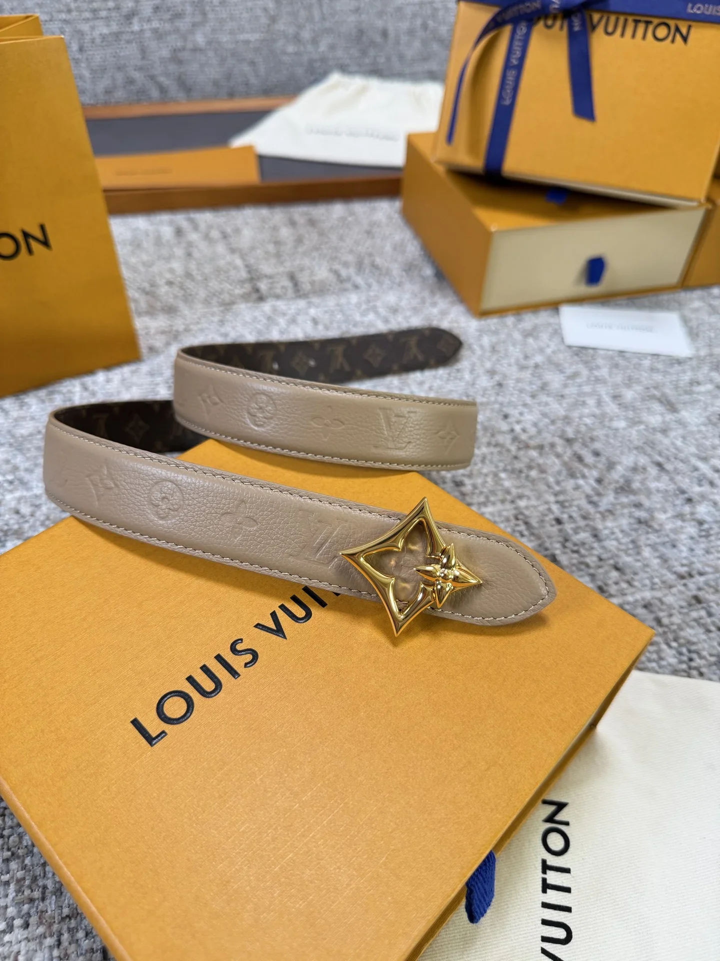 LV Belts Leather 3.0cm Width 160202607050555
