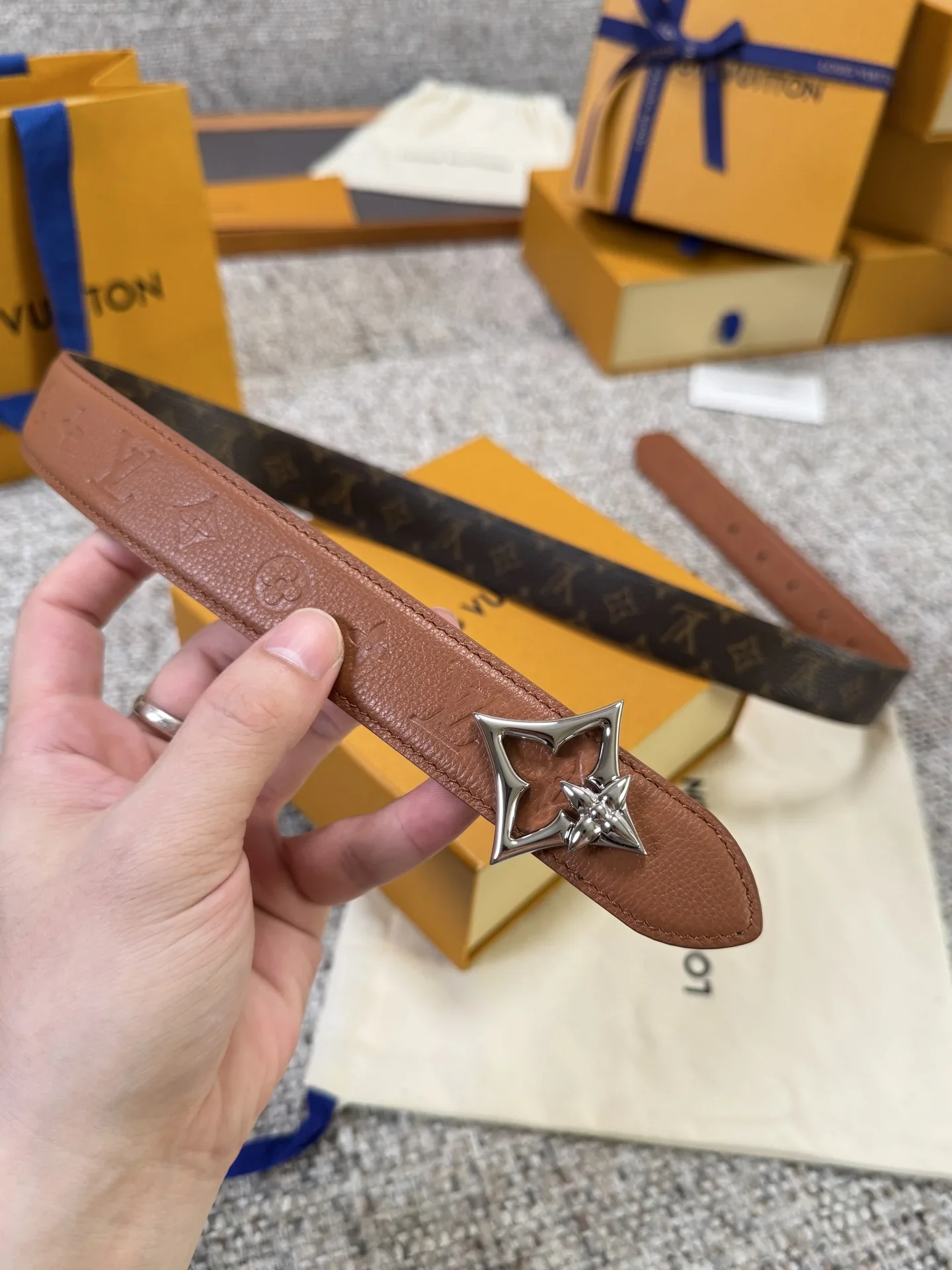 Alternative view of LV Belts Leather 3.0cm Width 160202607050608