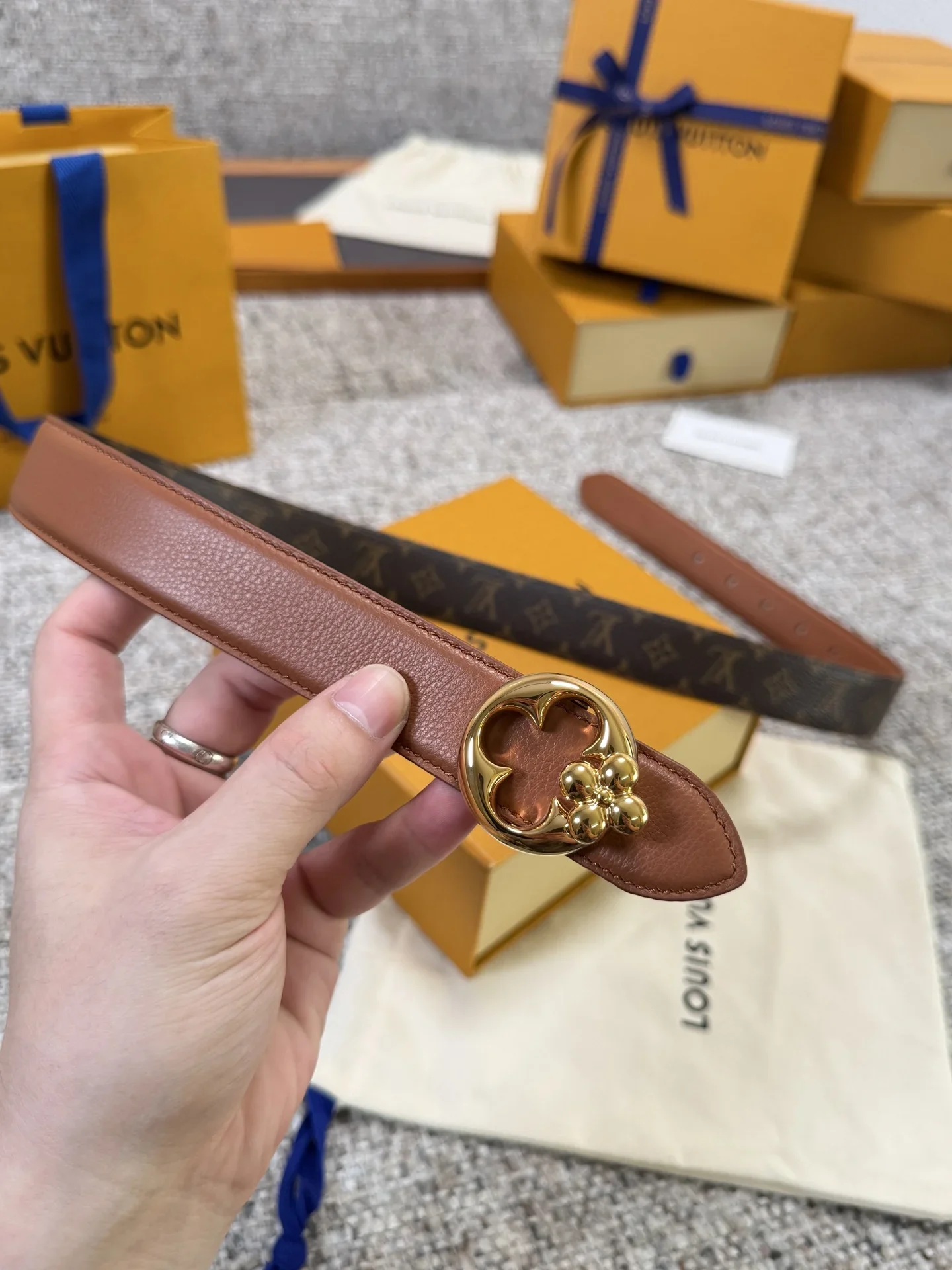 Alternative view of LV Belts Leather 3.0cm Width 160202607050626