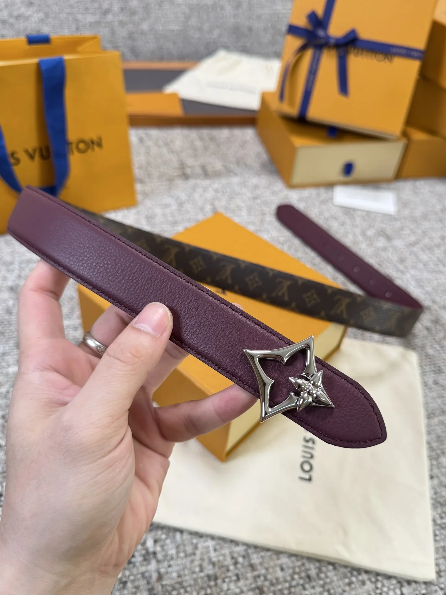 Alternative view of LV Belts Leather 3.0cm Width 160202607050631