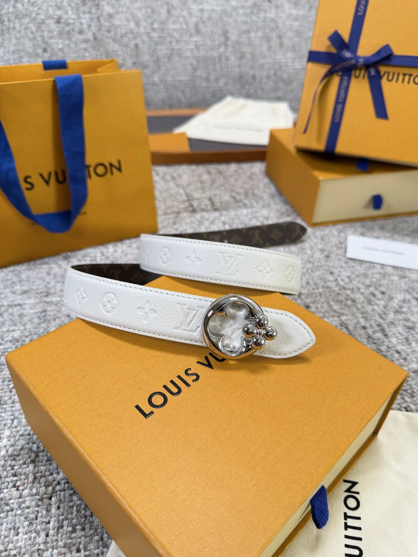 LV Belts Leather 3.0cm Width 160202607050646