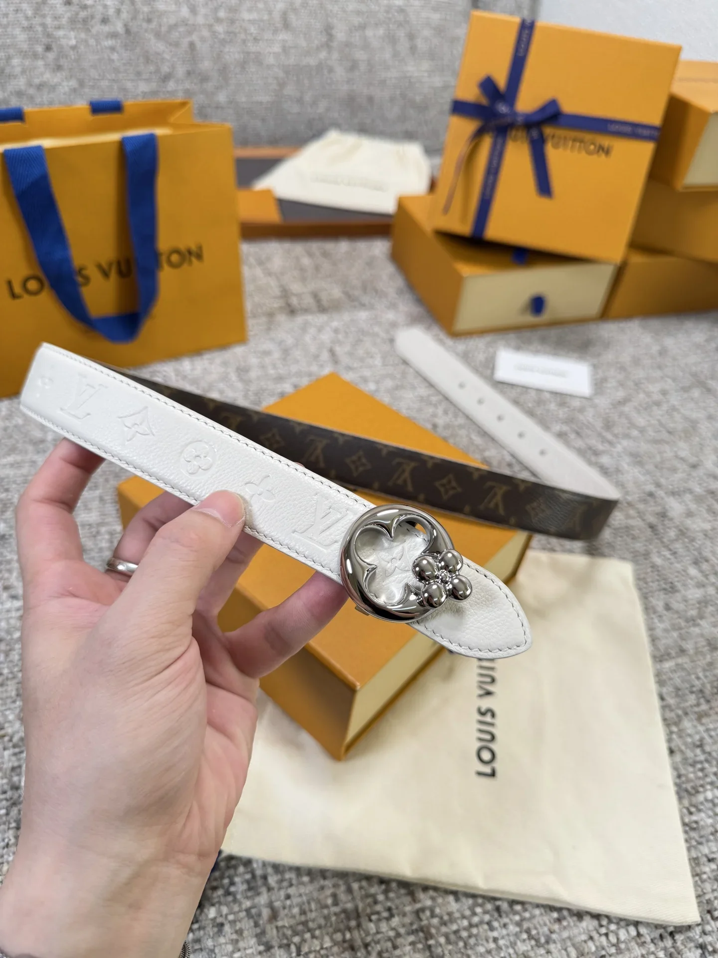 Alternative view of LV Belts Leather 3.0cm Width 160202607050646
