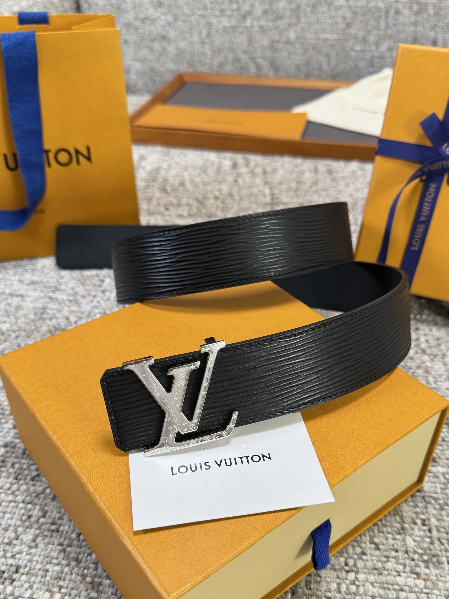 LV Belts Leather 4.0cm Width 160202607050549