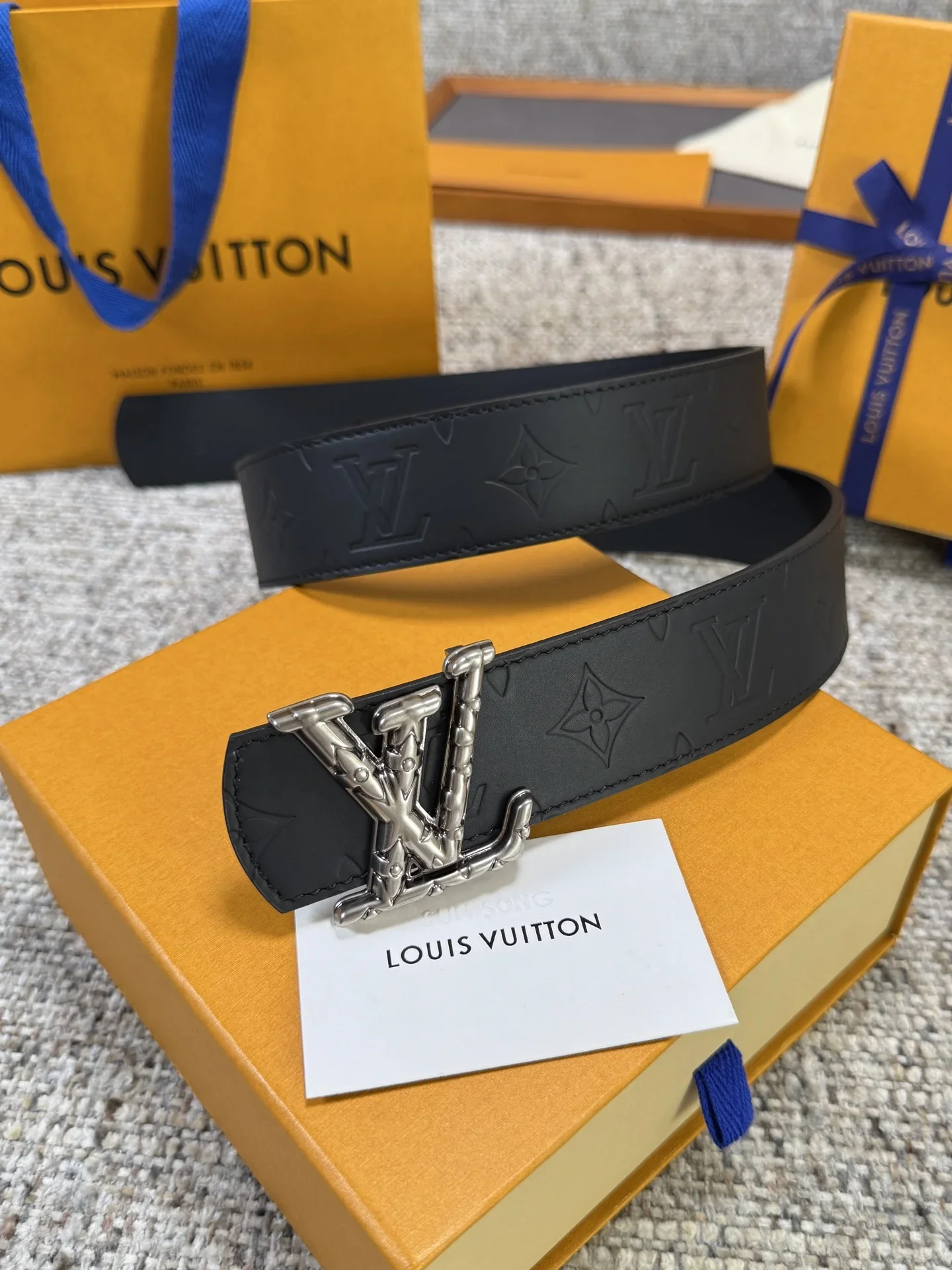 LV Belts Leather 4.0cm Width 160202607050821