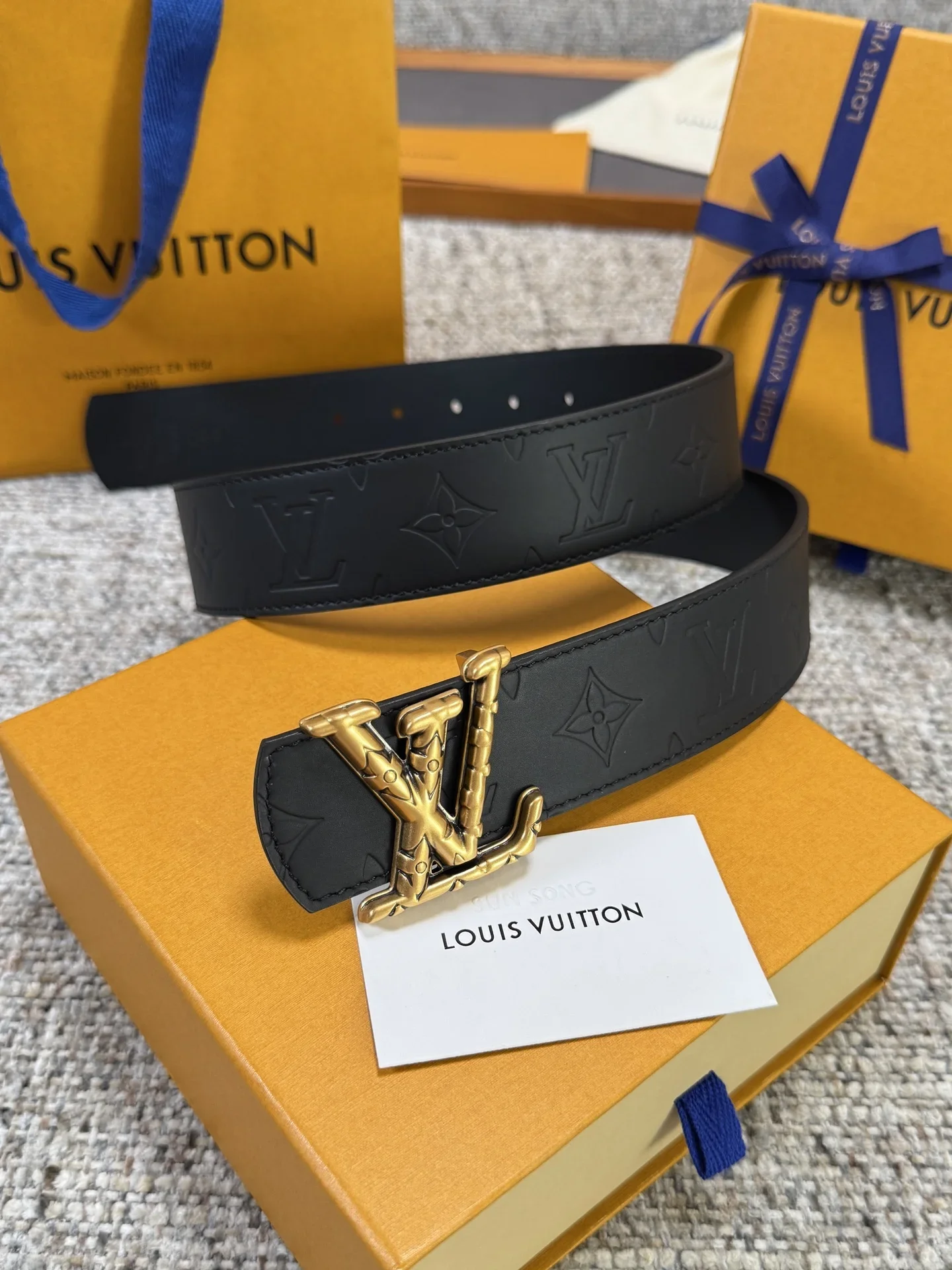 LV Belts Leather 4.0cm Width 160202607050822