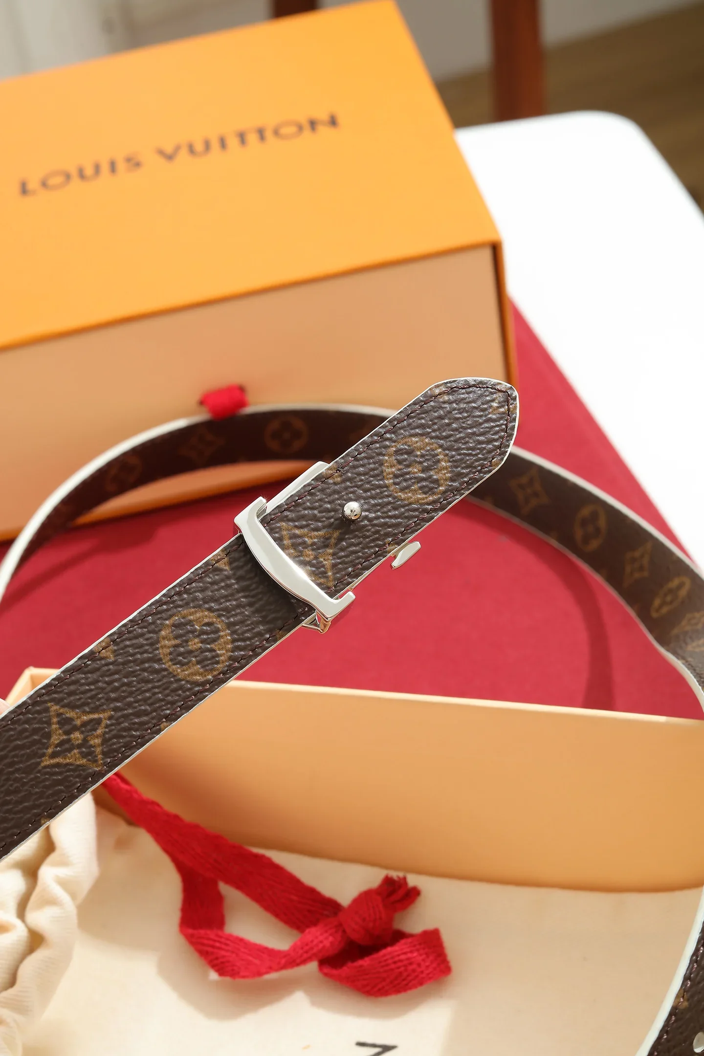 LV Belts Leather & Canvas 180202607050530