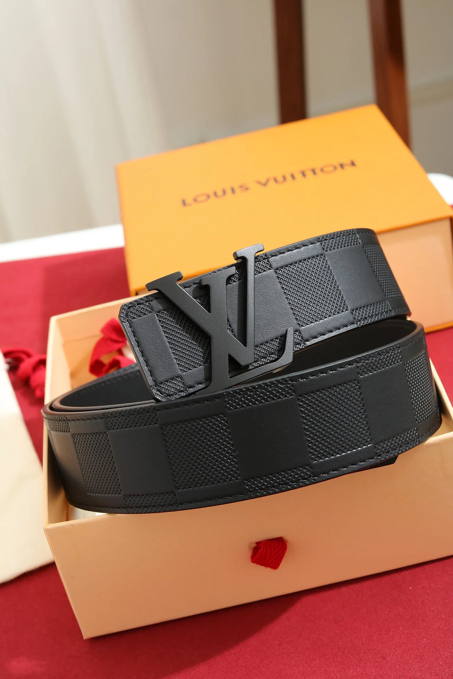 LV Belts Taurillon Leather 220202607050560