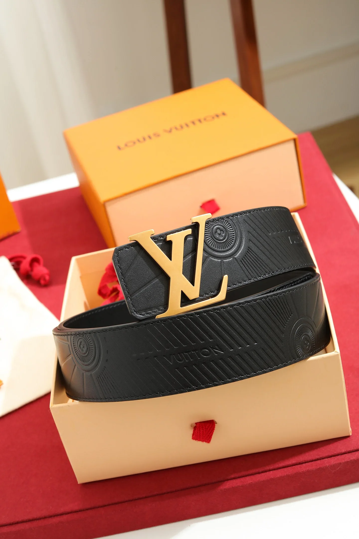 LV Belts Taurillon Leather 220202607050581