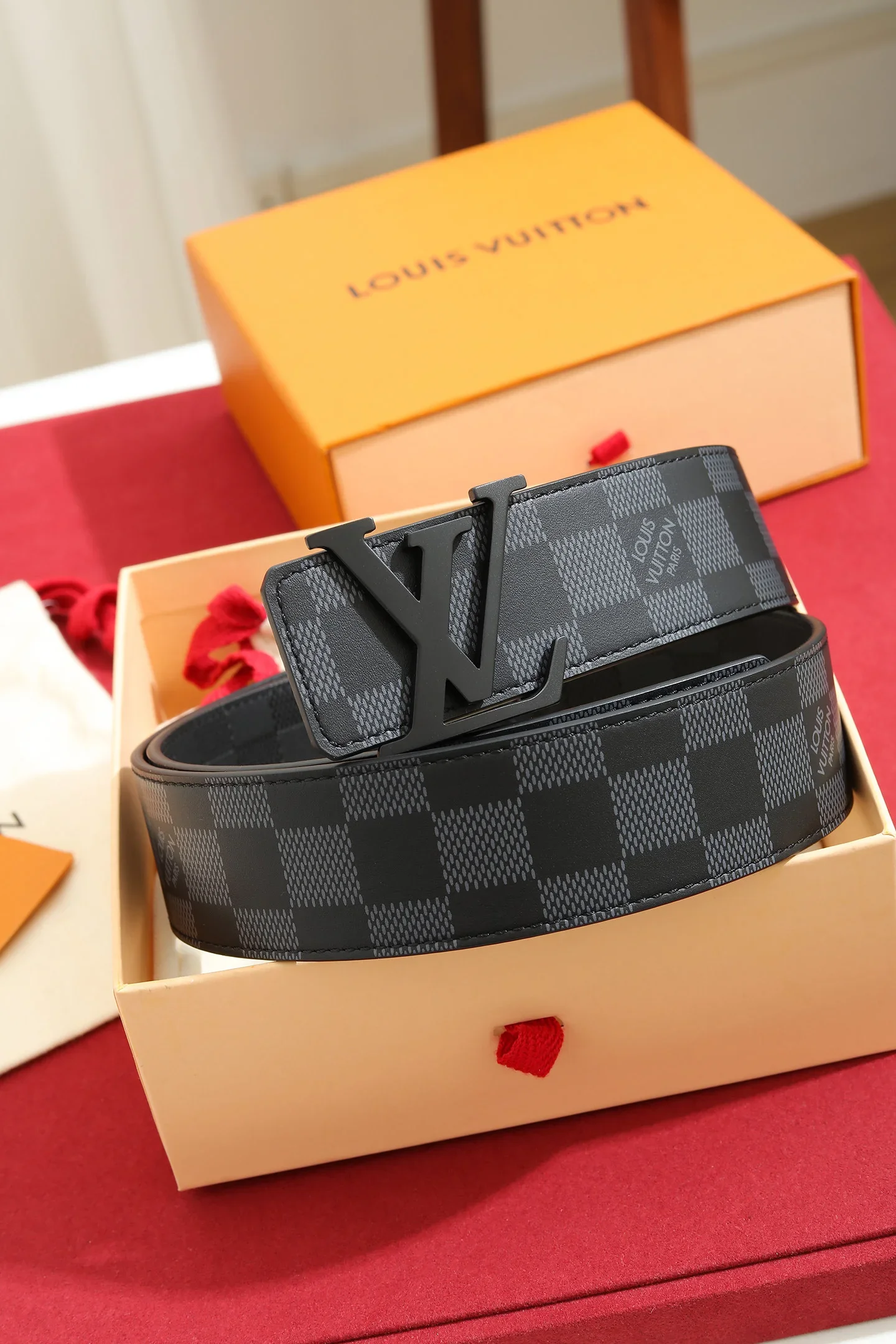 LV Belts Taurillon Leather 220202607050586