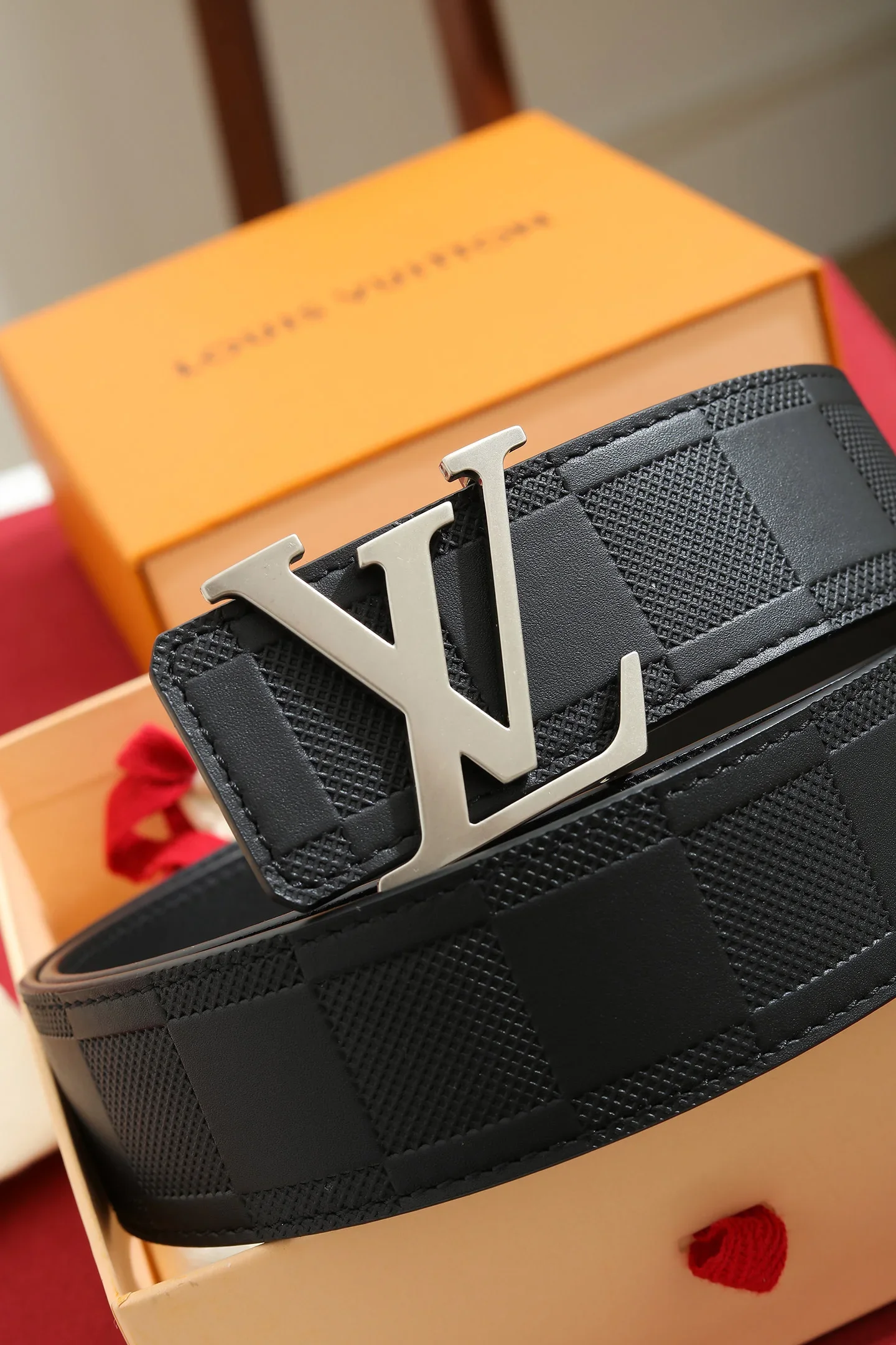 Alternative view of LV Belts Taurillon Leather 220202607050594