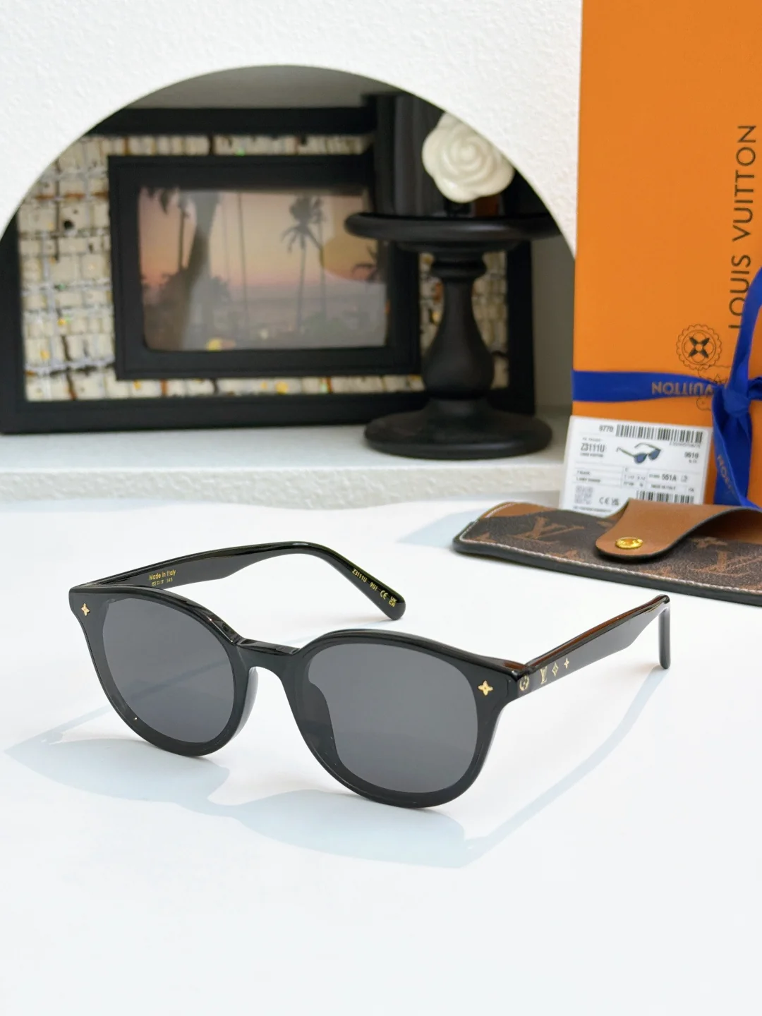 LV Glasses & Sunglasses 125202607020028