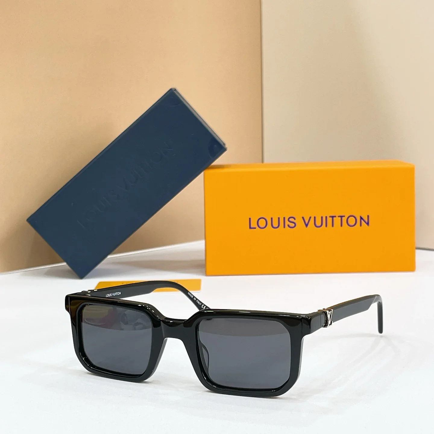 Alternative view of LV Glasses & Sunglasses 135202607020479