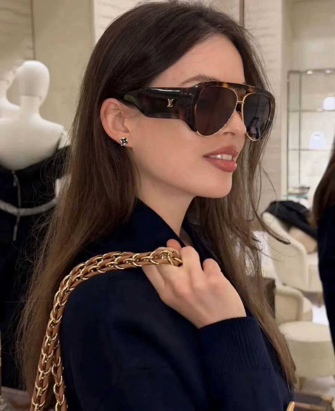 LV Glasses & Sunglasses 145202607020485