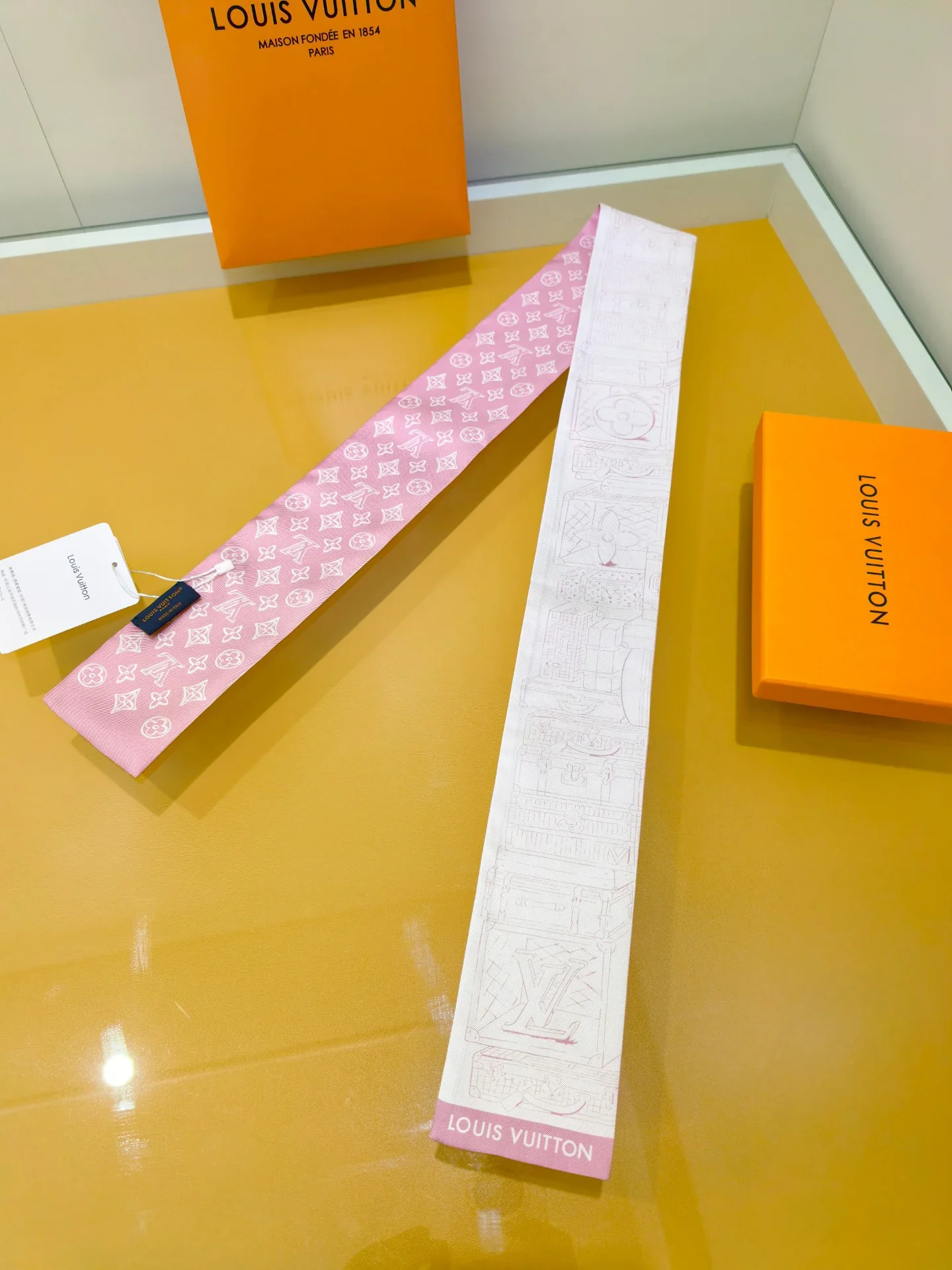 LV Scarves & Twilly 50202607020514