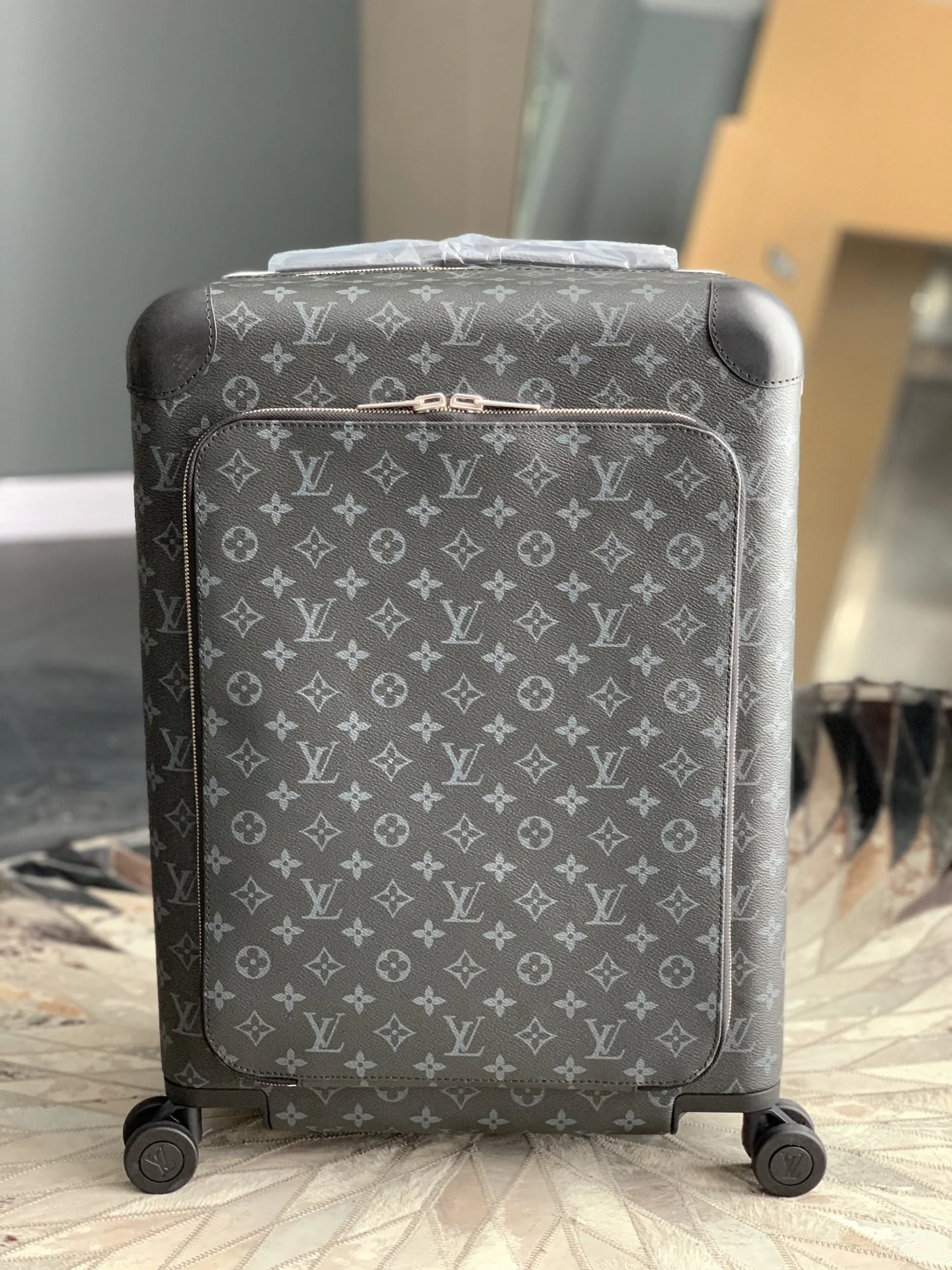 LV Suitcases 20inch 1100202607010154