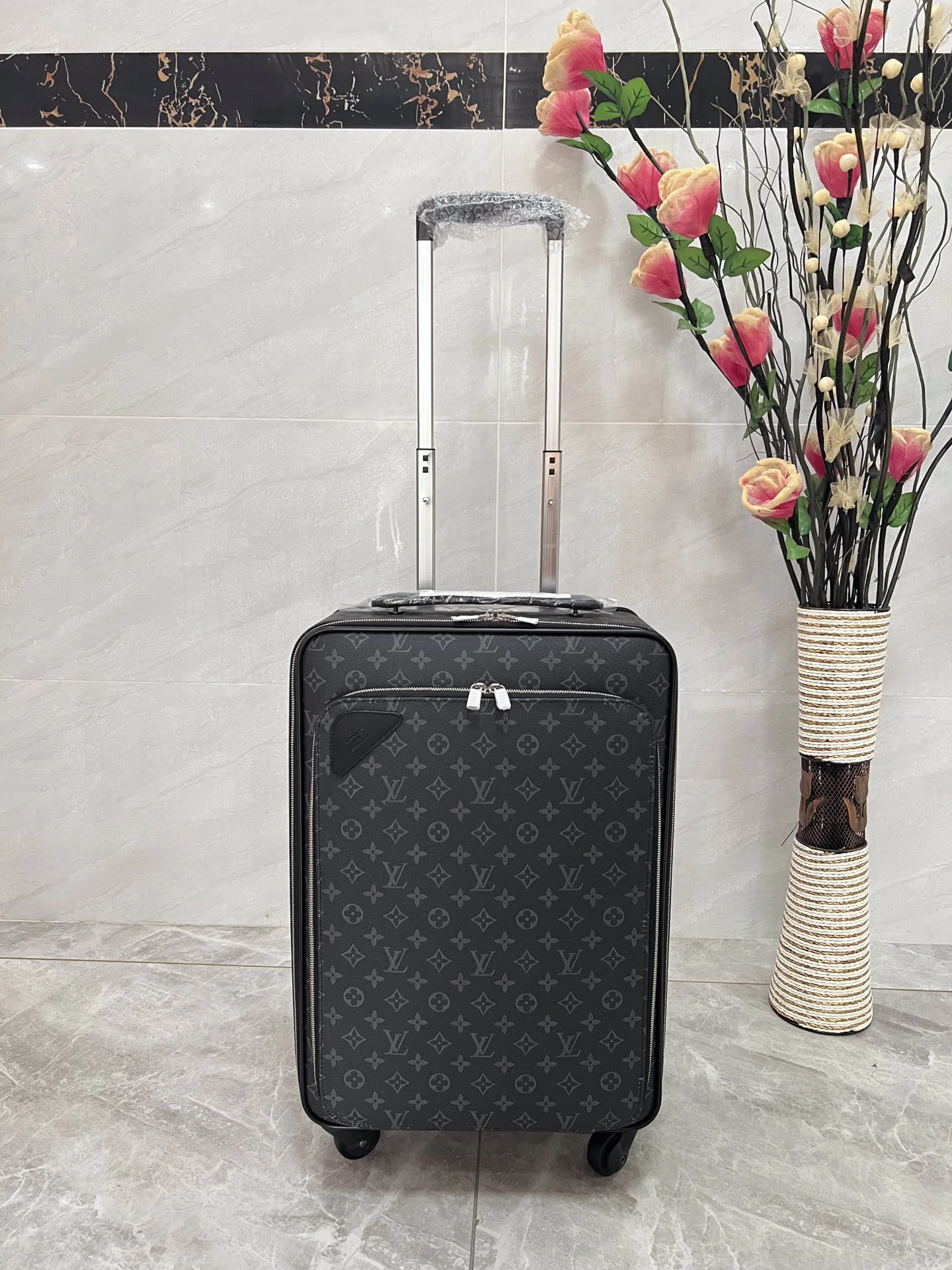 LV Suitcases 20inch 680202607010171