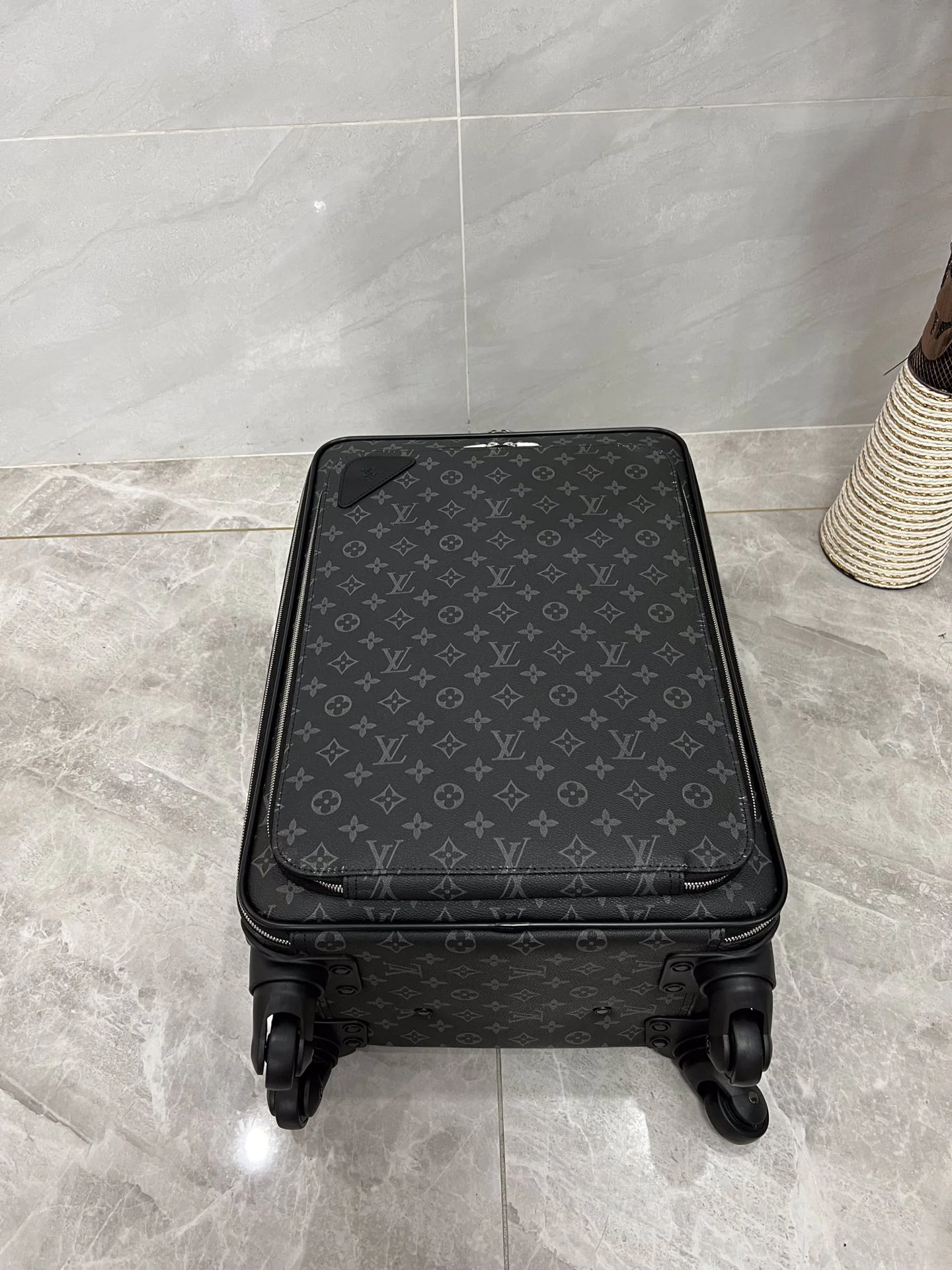 LV Suitcases 20inch 680202607010171 - Image 5