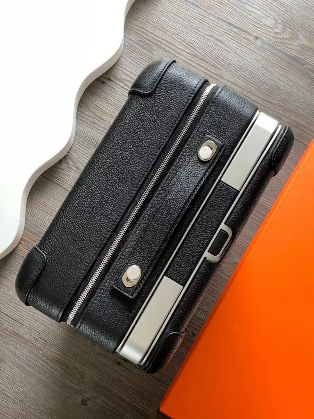 LV Suitcases 33x55x20cm 3500202607010083 - Image 9