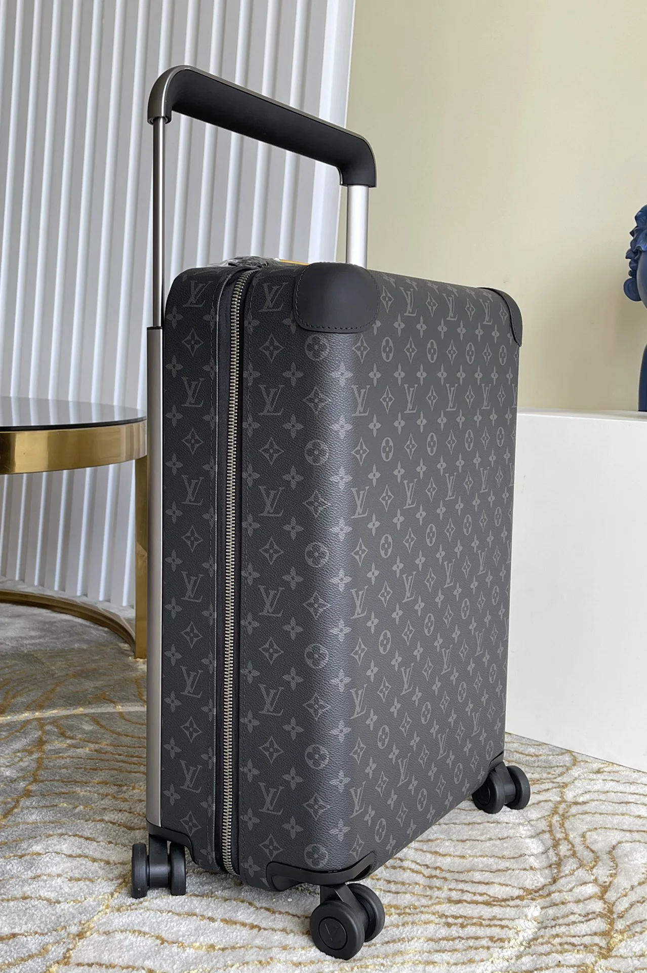 LV Suitcases 36x50x19cm 1000202607010065 - Image 3