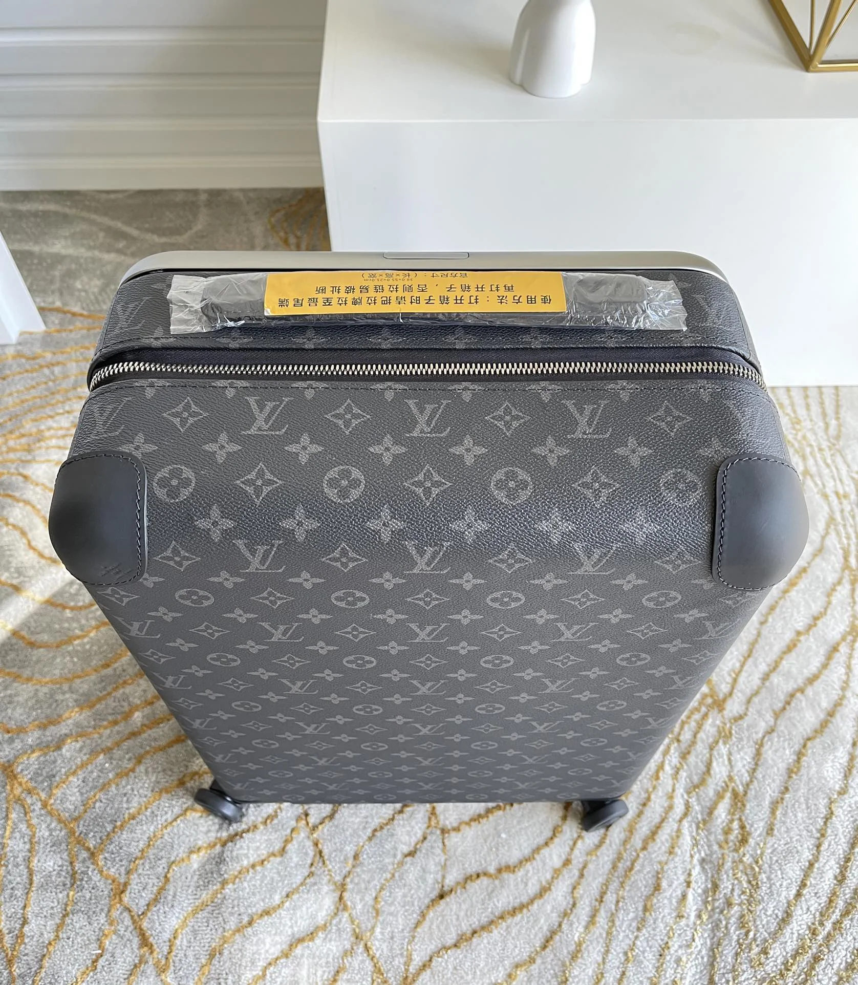 LV Suitcases 36x50x19cm 1000202607010065 - Image 5
