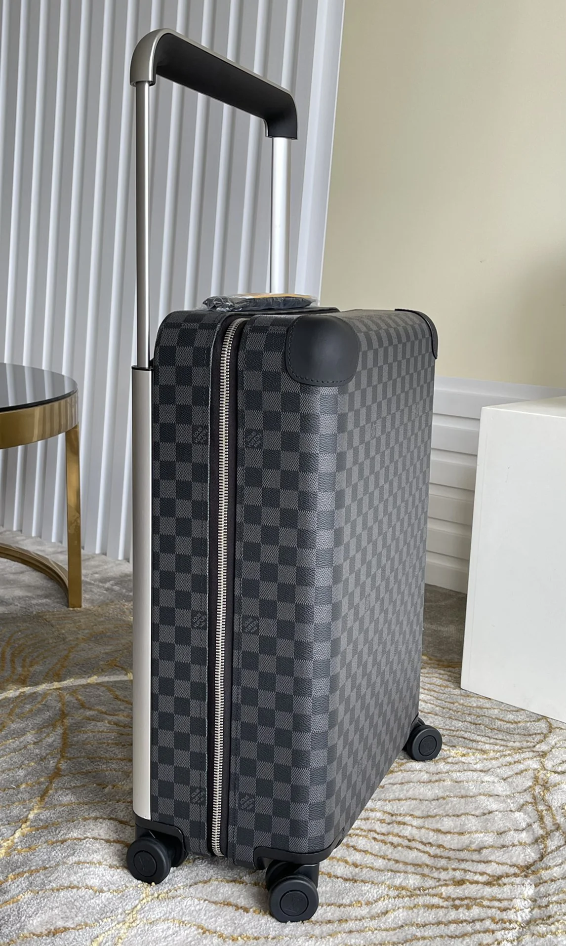LV Suitcases 36x50x19cm 1000202607010066 - Image 5