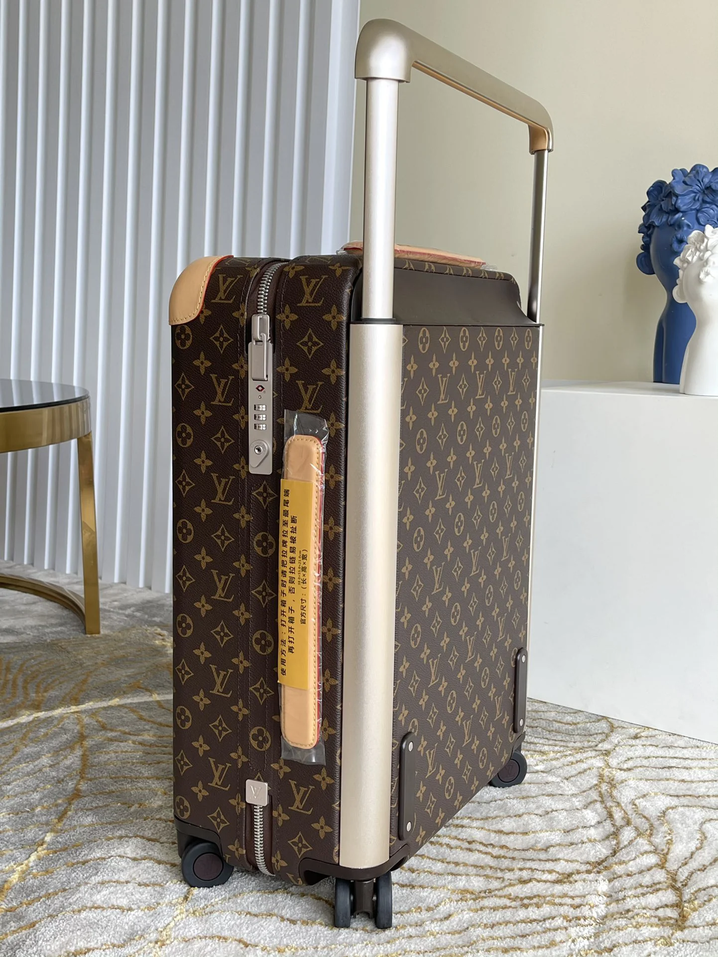 LV Suitcases 36x50x19cm 1000202607010067 - Image 6