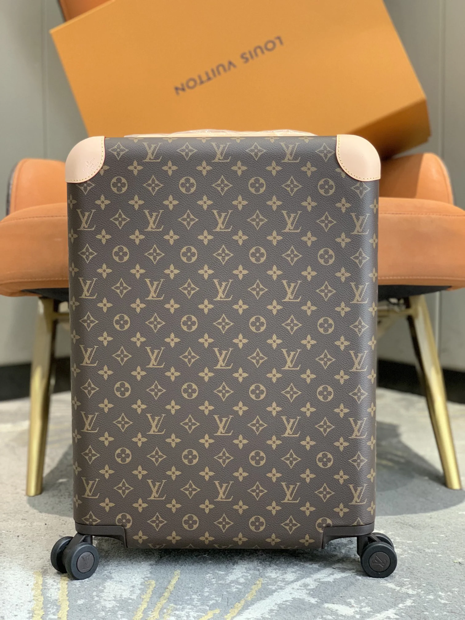 LV Suitcases 38x55x21cm 1000202607010105