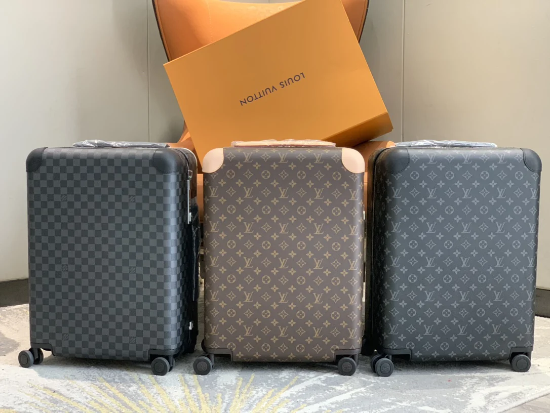LV Suitcases 38x55x21cm 1000202607010105 - Image 9