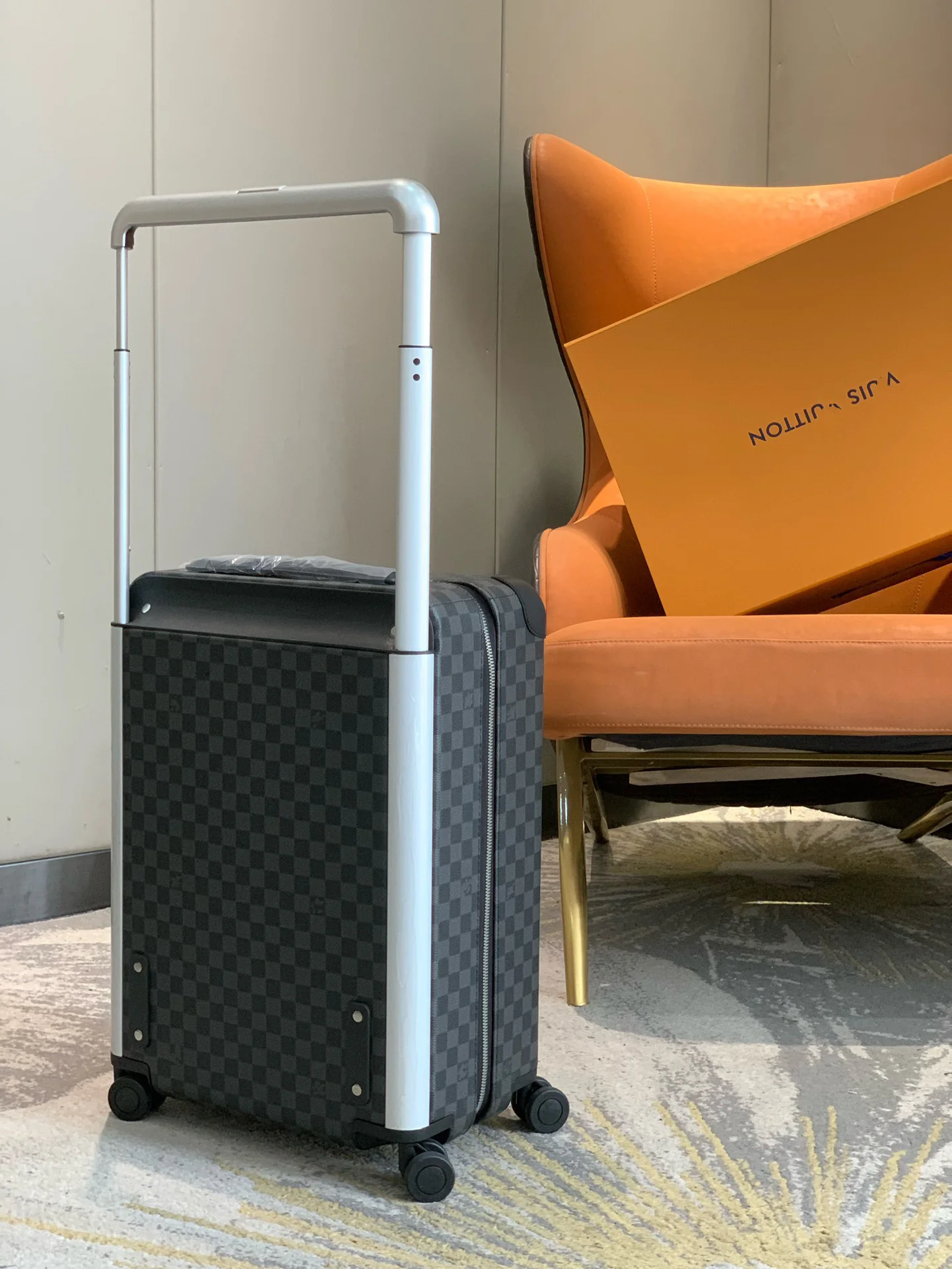 LV Suitcases 38x55x21cm,20inch 980202607010008 - Image 6